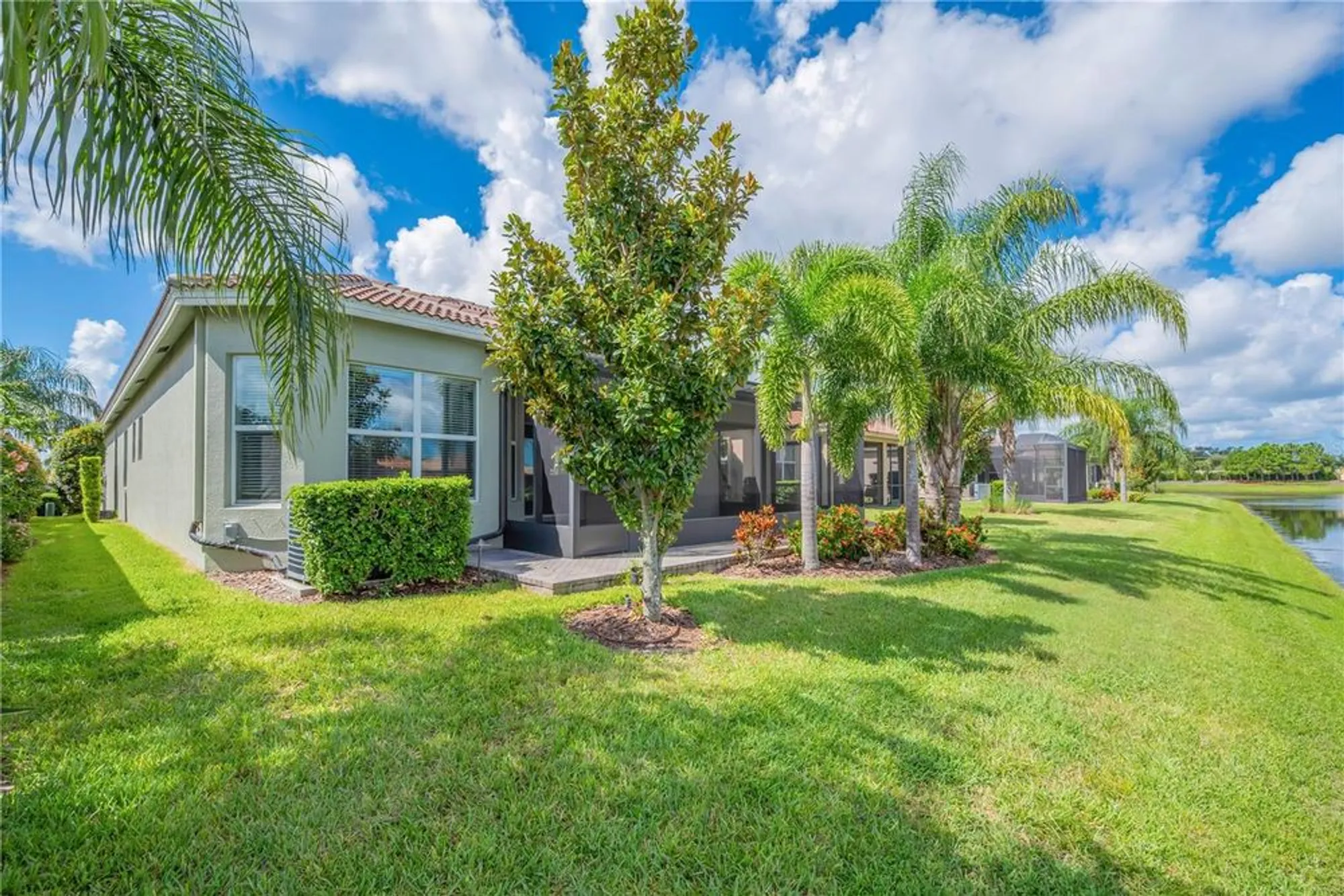 Property Slideshow image 32 of 51 | 4948 grand banks dr, Wimauma, FL, 33598