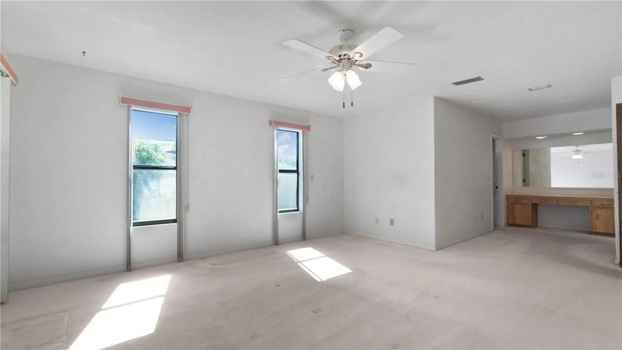 Property Slideshow image 23 of 50 | 965 pelican bay dr, Daytona Beach, FL, 32119
