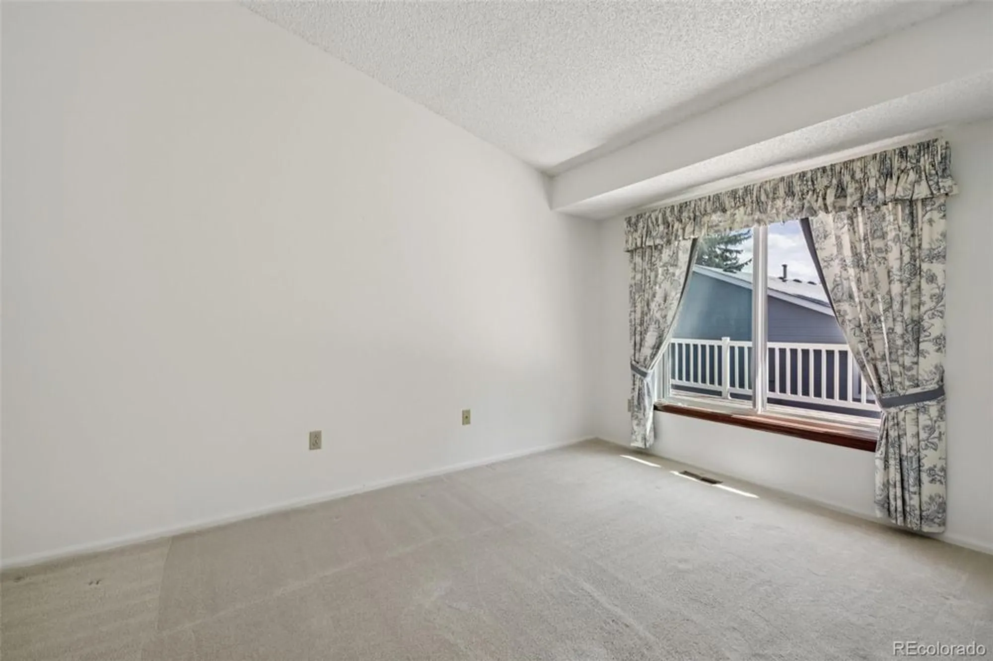 Property Slideshow image 14 of 47 | 6 abernathy ct, Highlands Ranch, CO, 80130