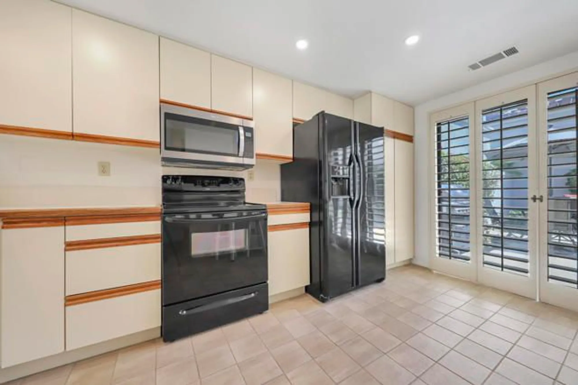 Property Slideshow image 9 of 29 | 54613 oakhill, La Quinta, CA, 92253