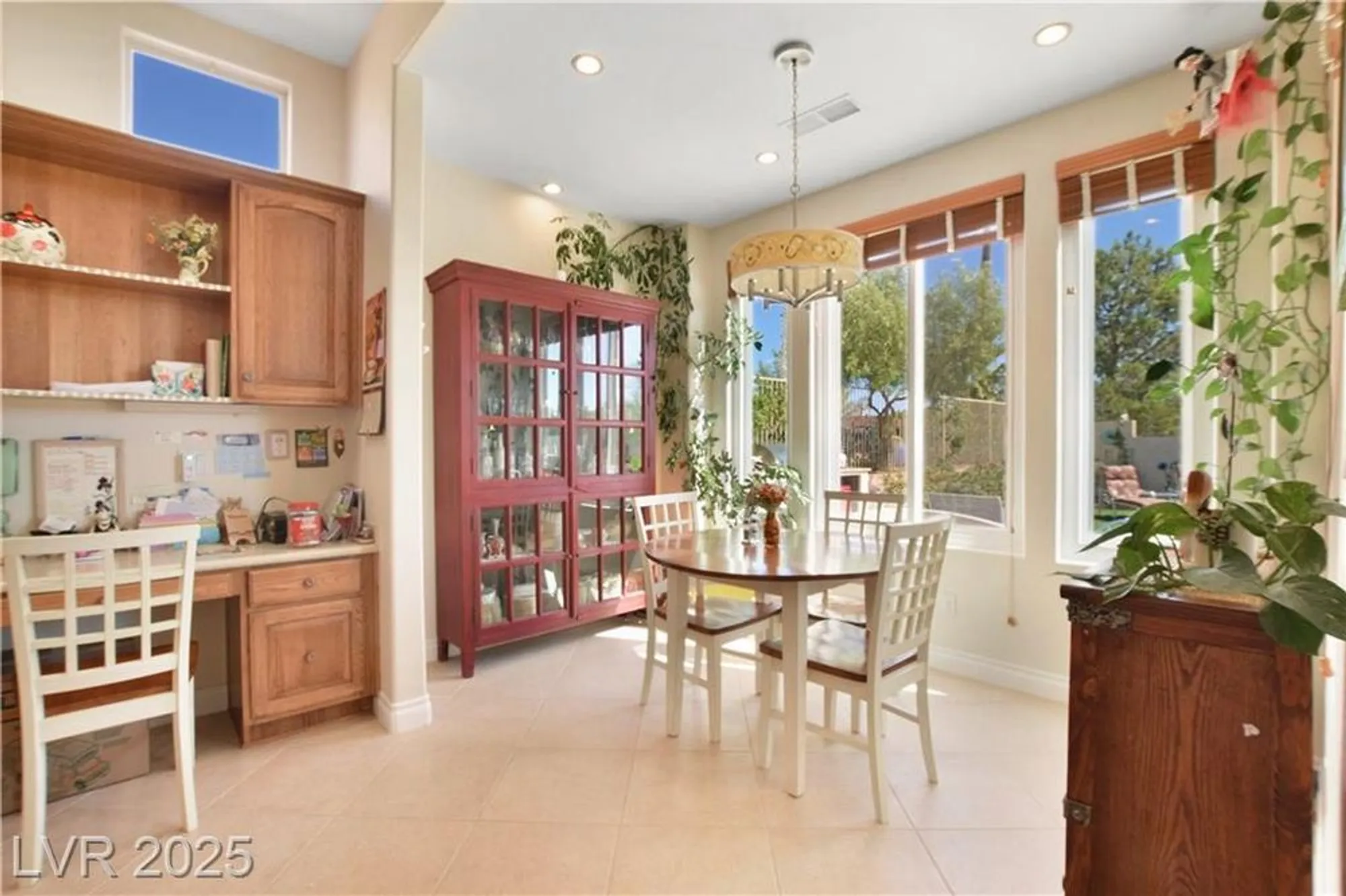 Property Slideshow image 9 of 40 | 2332 rumriver st, Las Vegas, NV, 89134