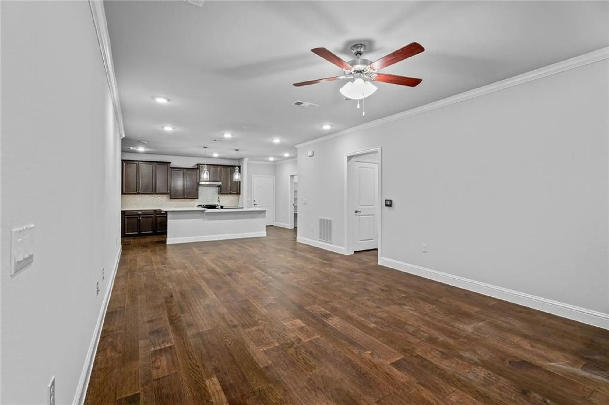 Property Slideshow image 9 of 25 | 651 n watters rd apt 3202, Allen, TX, 75013
