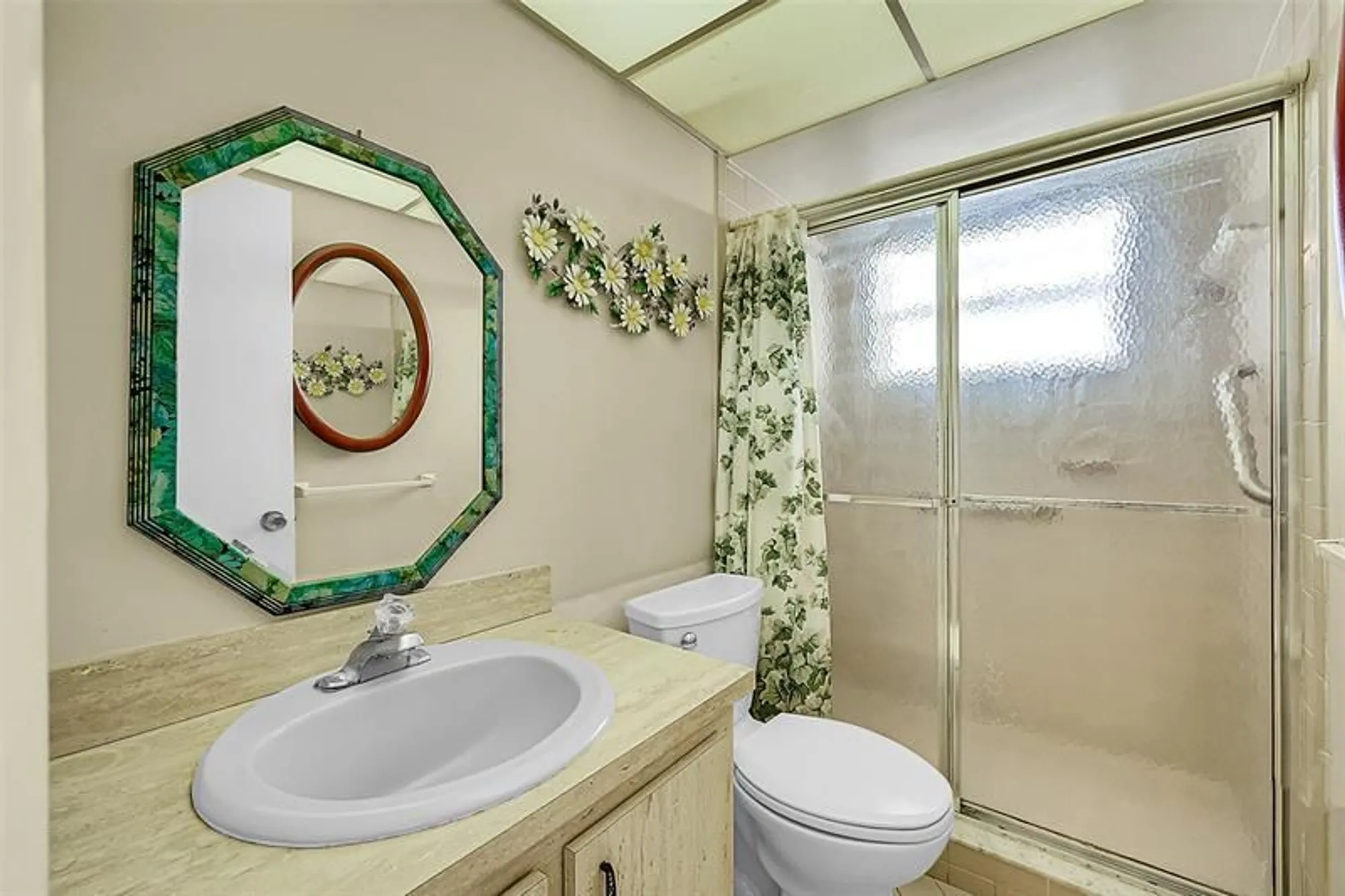Property Slideshow image 26 of 28 | 6800 royal palm blvd apt 102, Margate, FL, 33063