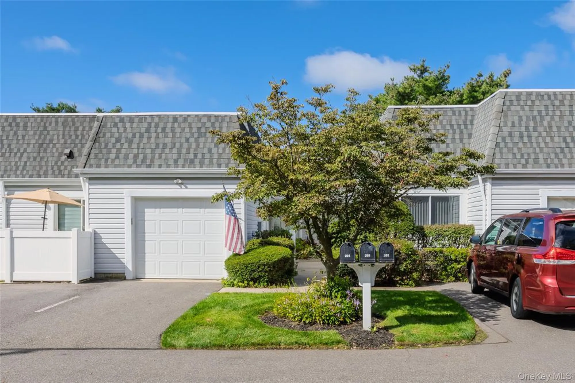 Property Slideshow image 30 of 35 | 204 bentley ct 204, Smithtown, NY, 11780