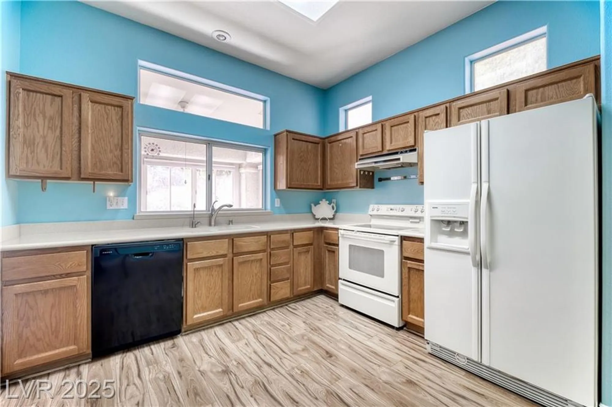 Property Slideshow image 7 of 43 | 11017 clear meadows dr, Las Vegas, NV, 89134