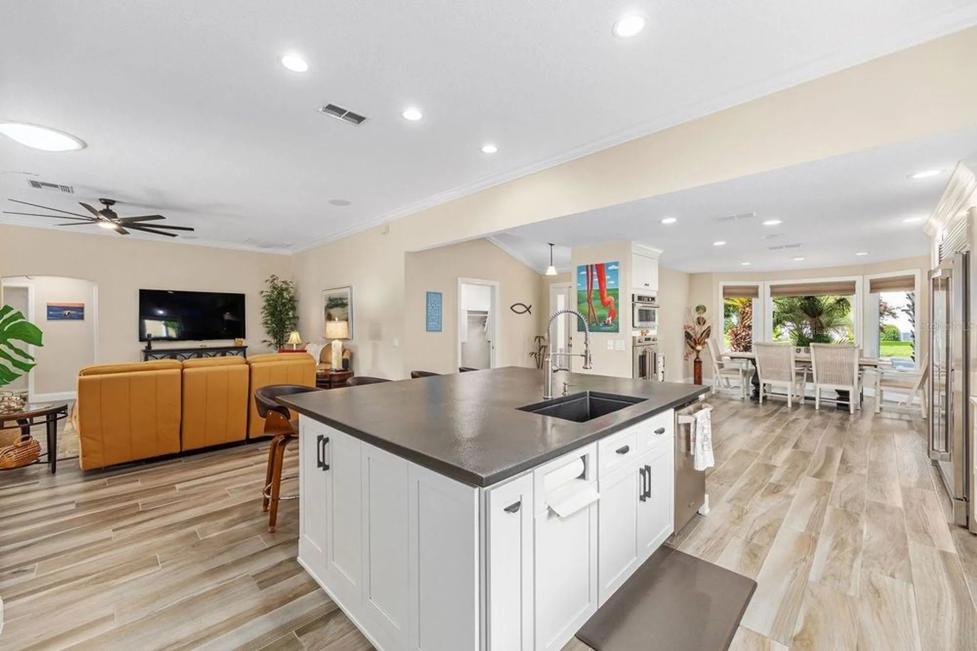 Property Slideshow image 7 of 38 | 917 ramos dr, The Villages, FL, 32159