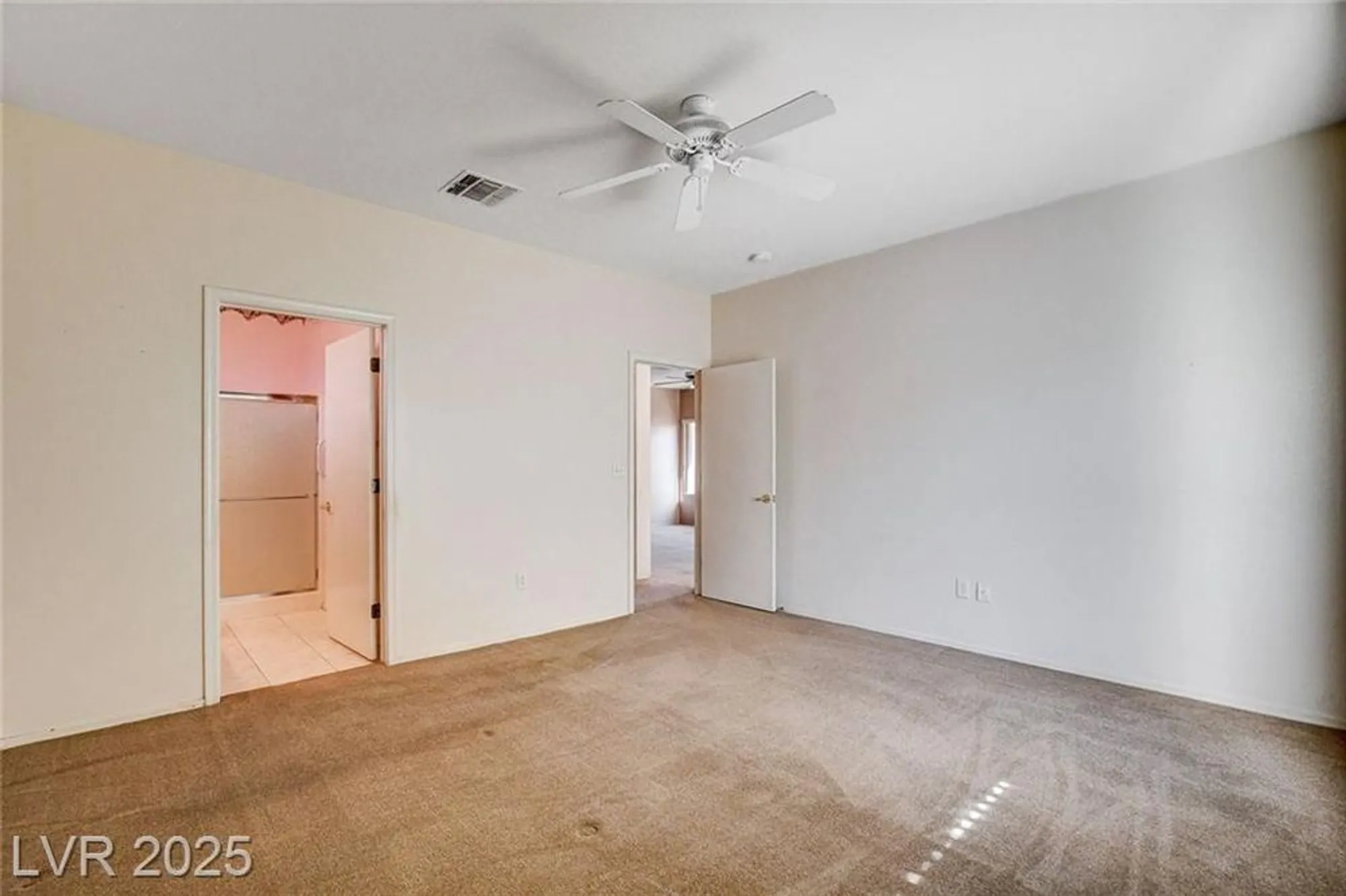 Property Slideshow image 19 of 32 | 2507 libretto ave, Henderson, NV, 89052