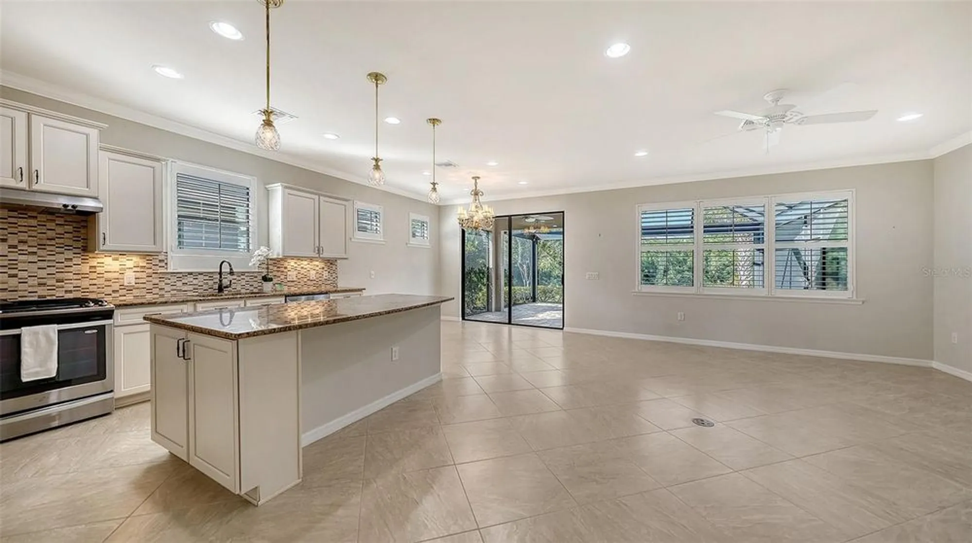 Property Slideshow image 10 of 64 | 5934 caspian tern dr, Sarasota, FL, 34238