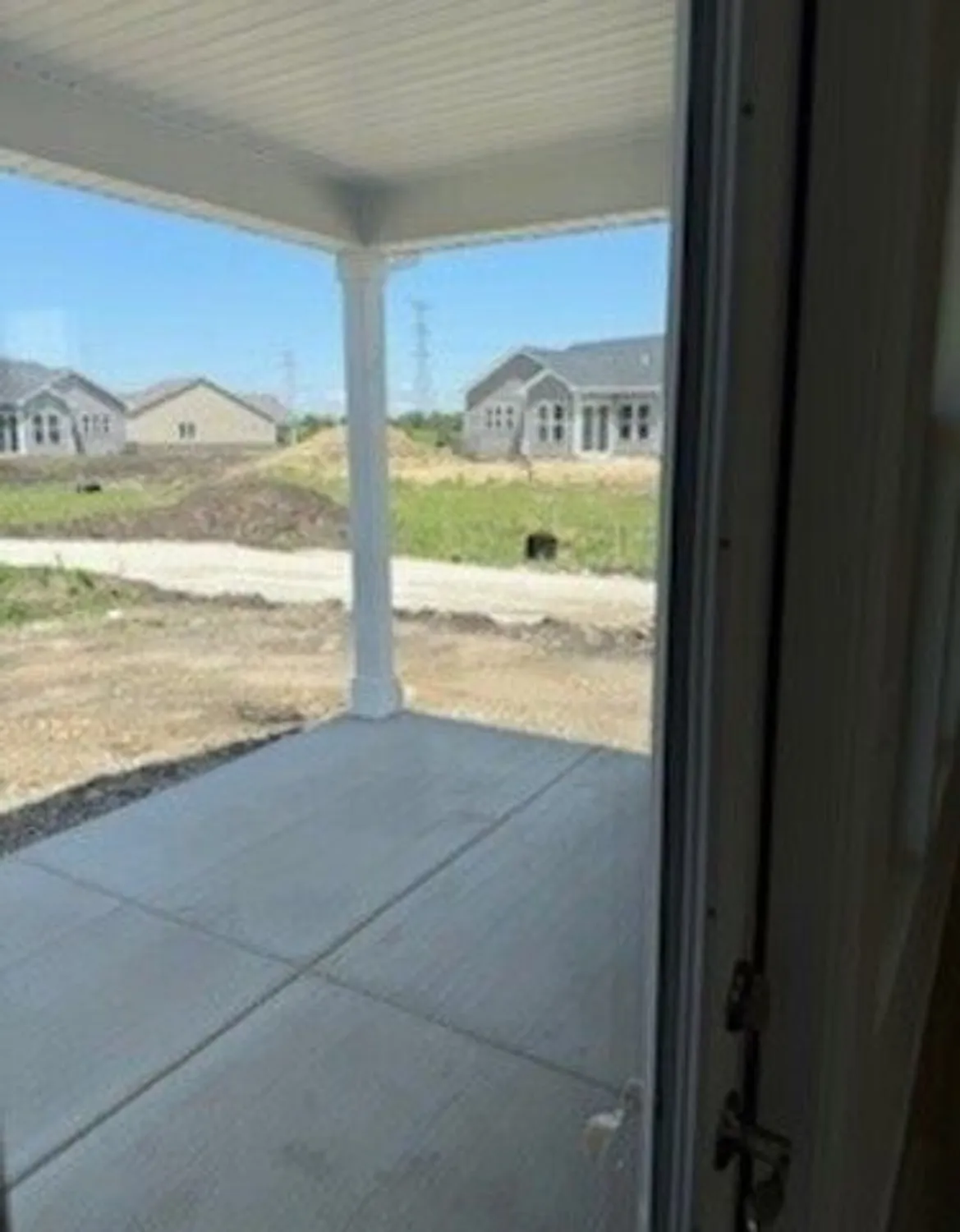 Property Slideshow image 11 of 11 | 3302 wildlight rd, Aurora, IL, 60503