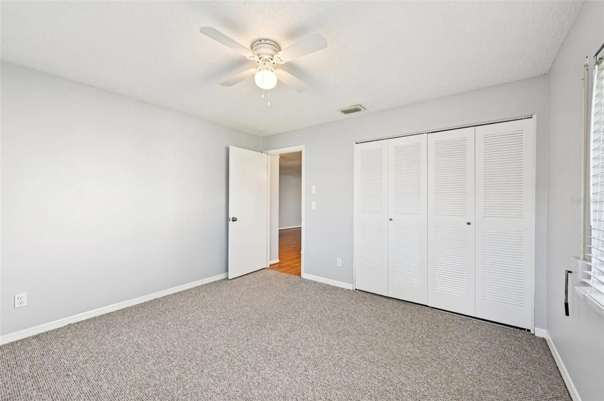 Property Slideshow image 18 of 55 | 2421 lancaster dr, Sun City Center, FL, 33573