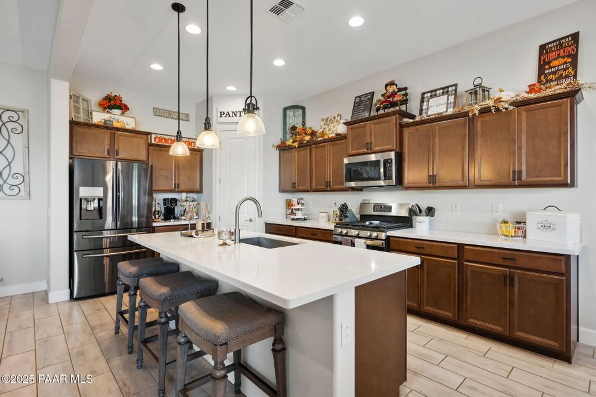 Property Slideshow image 8 of 49 | 7960 e hearthstone dr, Prescott Valley, AZ, 86315