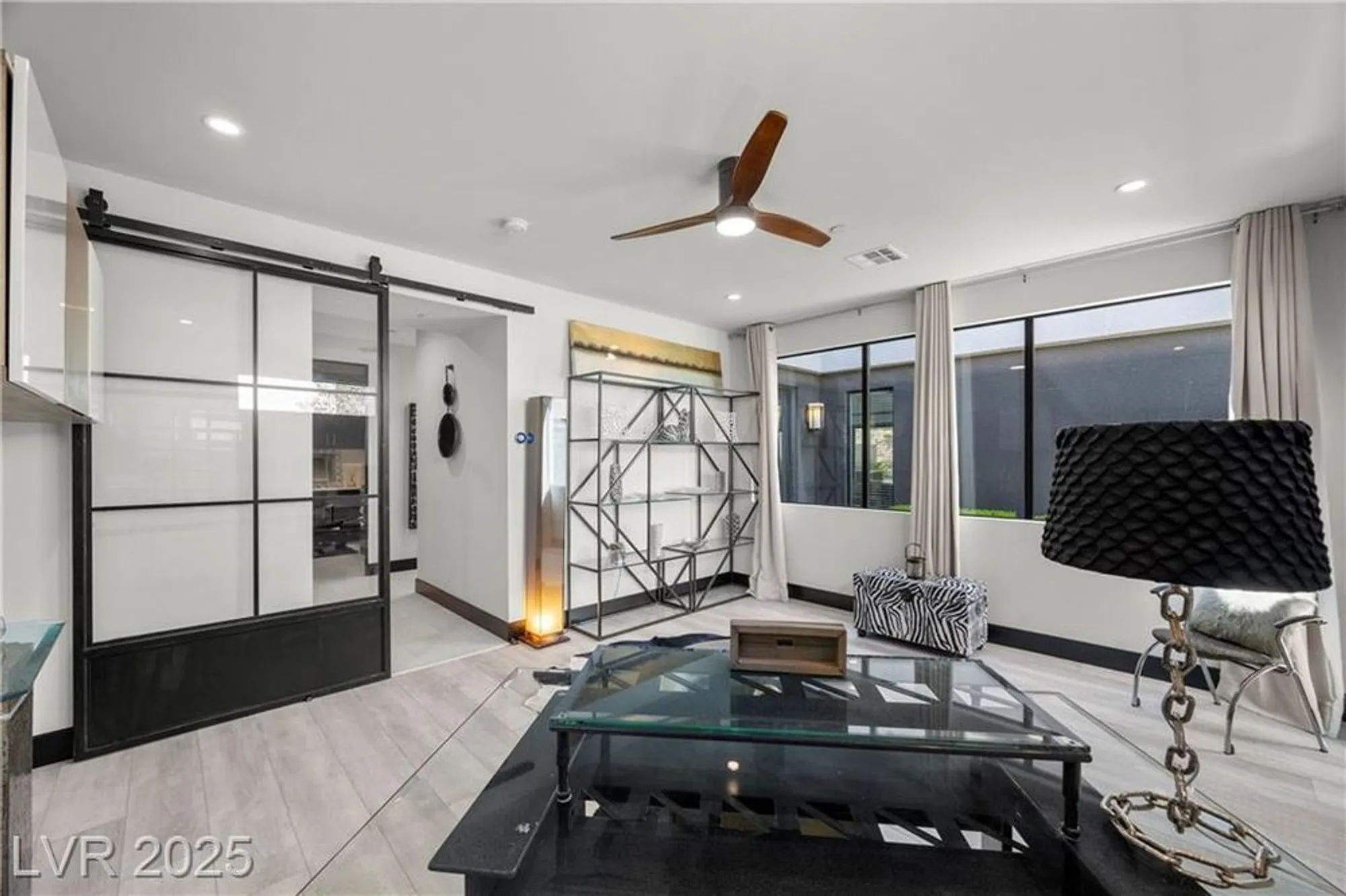 Property Slideshow image 40 of 99 | 5 highland cove ln, Henderson, NV, 89011