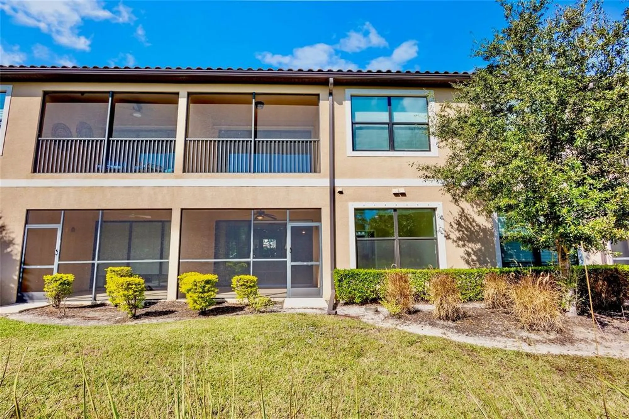 Property Slideshow image 30 of 49 | 5425 cicerone st 103, Sarasota, FL, 34238