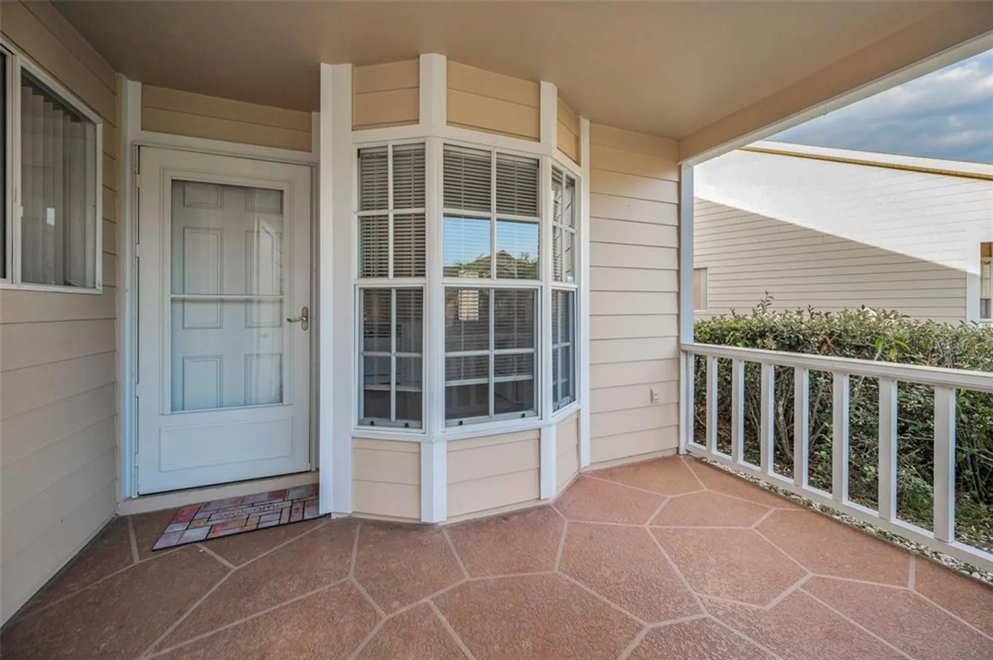 Property Slideshow image 4 of 44 | 6425 thicket trl, New Port Richey, FL, 34653