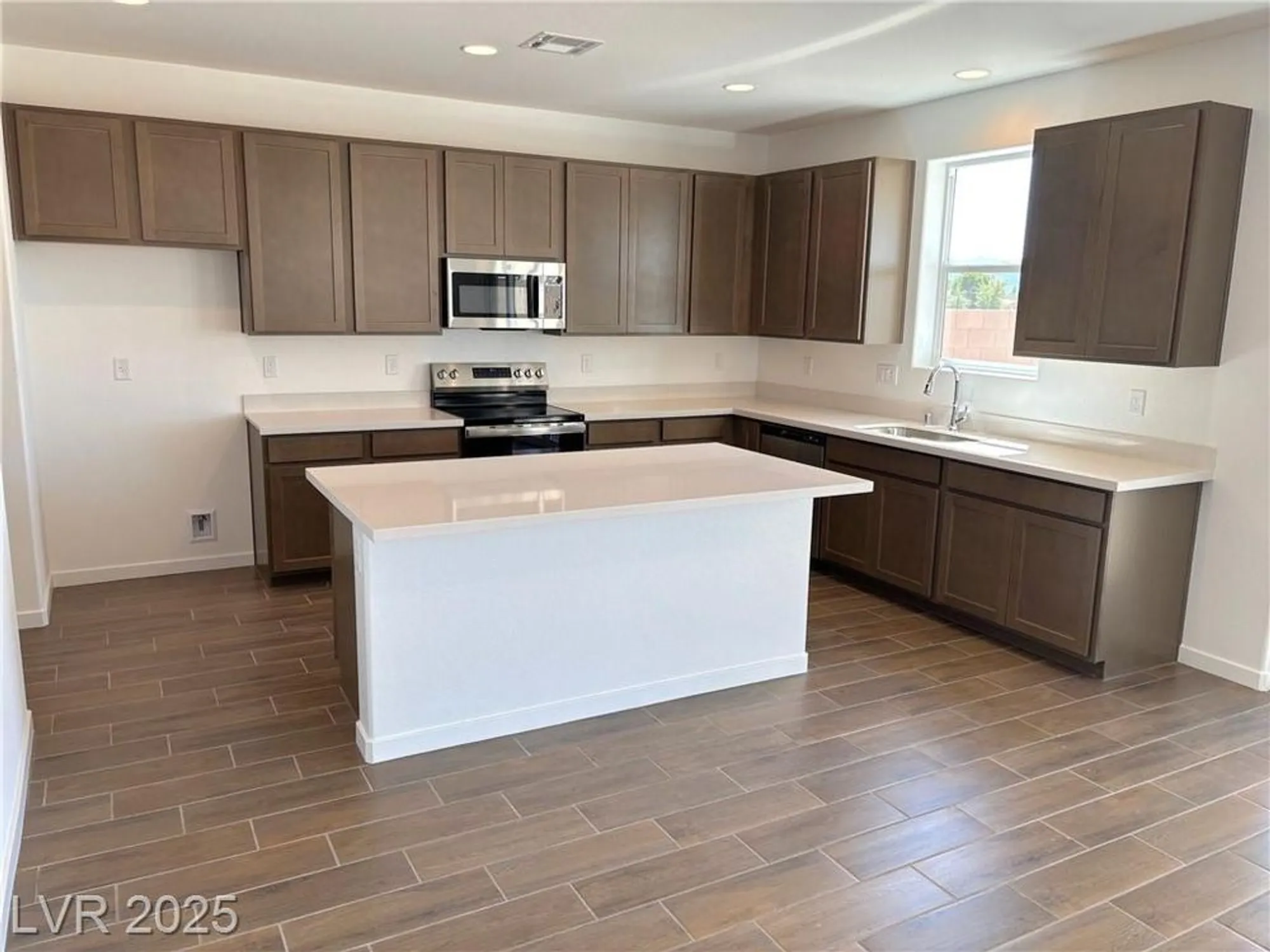 Property Slideshow image 12 of 33 | 4349 angel falls ct, Pahrump, NV, 89061