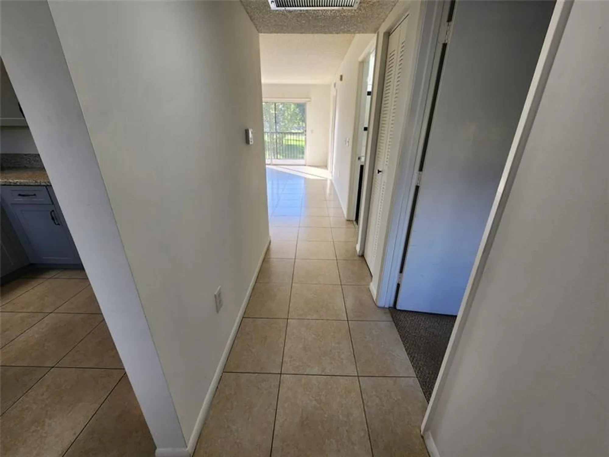 Property Slideshow image 9 of 19 | 1650 sw 124th ter 209d, Pembroke Pines, FL, 33027