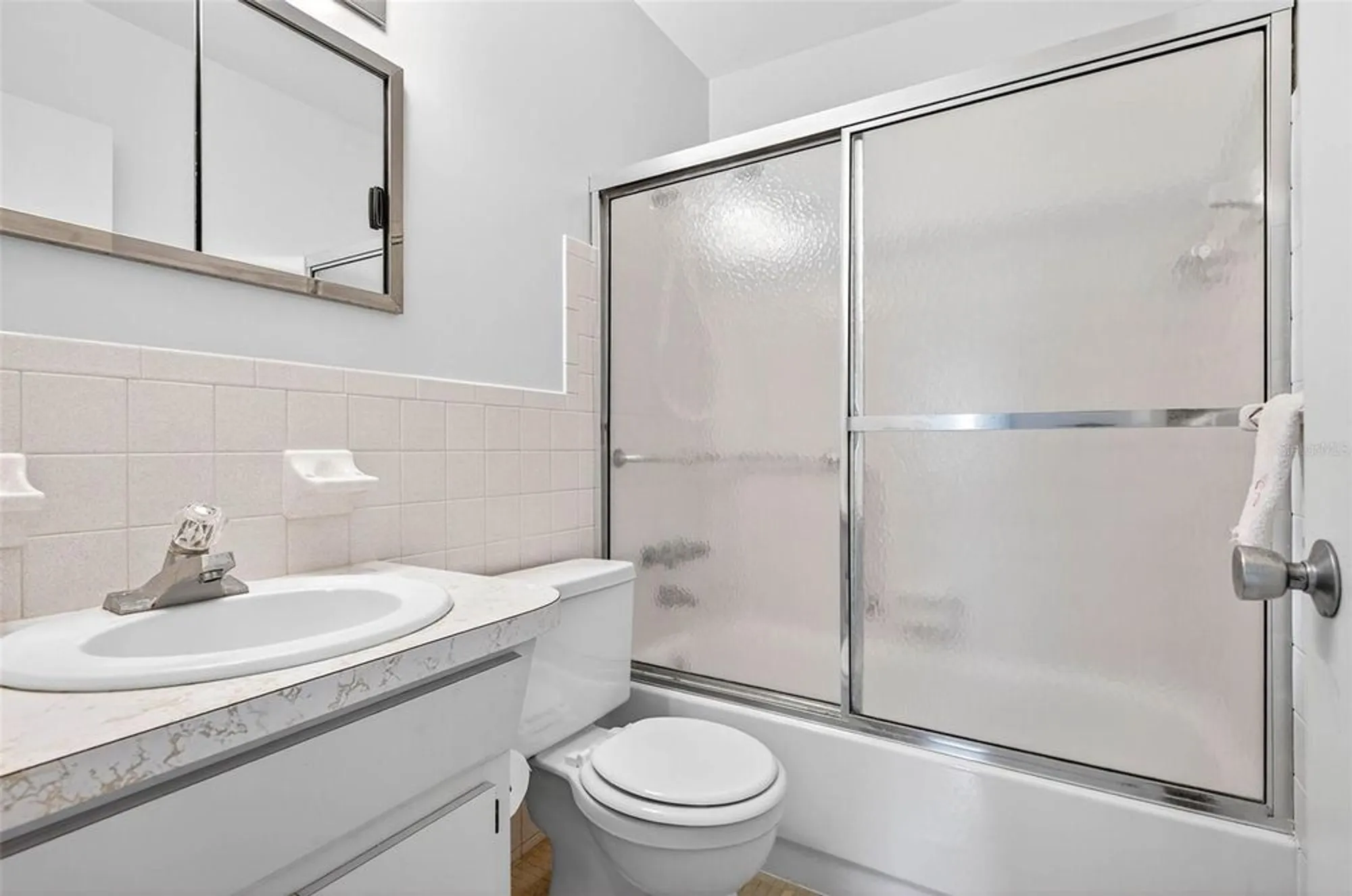 Property Slideshow image 26 of 32 | 2370 jamaican st 84, Clearwater, FL, 33763