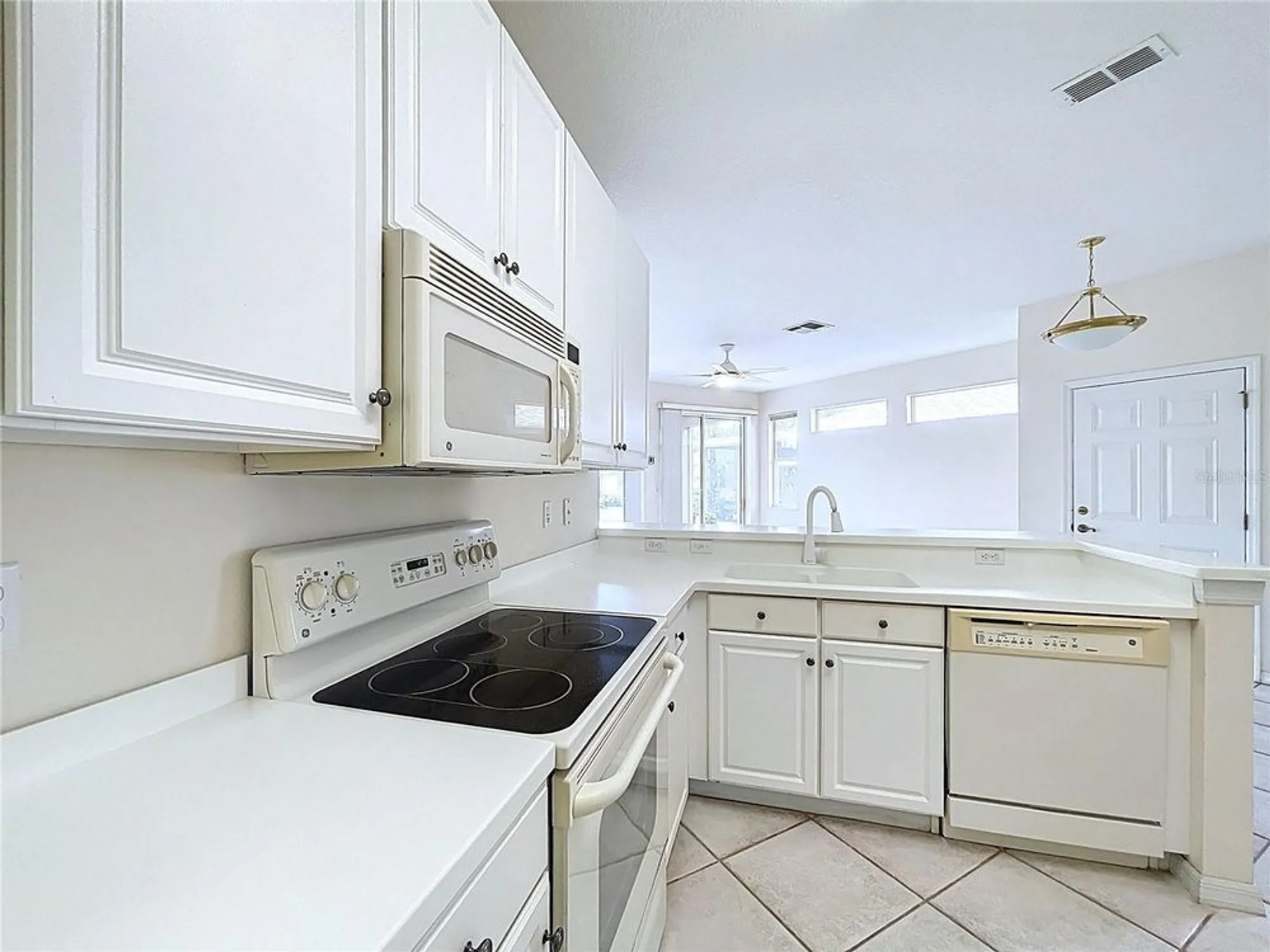 Property Slideshow image 22 of 92 | 2046 inverness greens dr # 2046, Sun City Center, FL, 33573