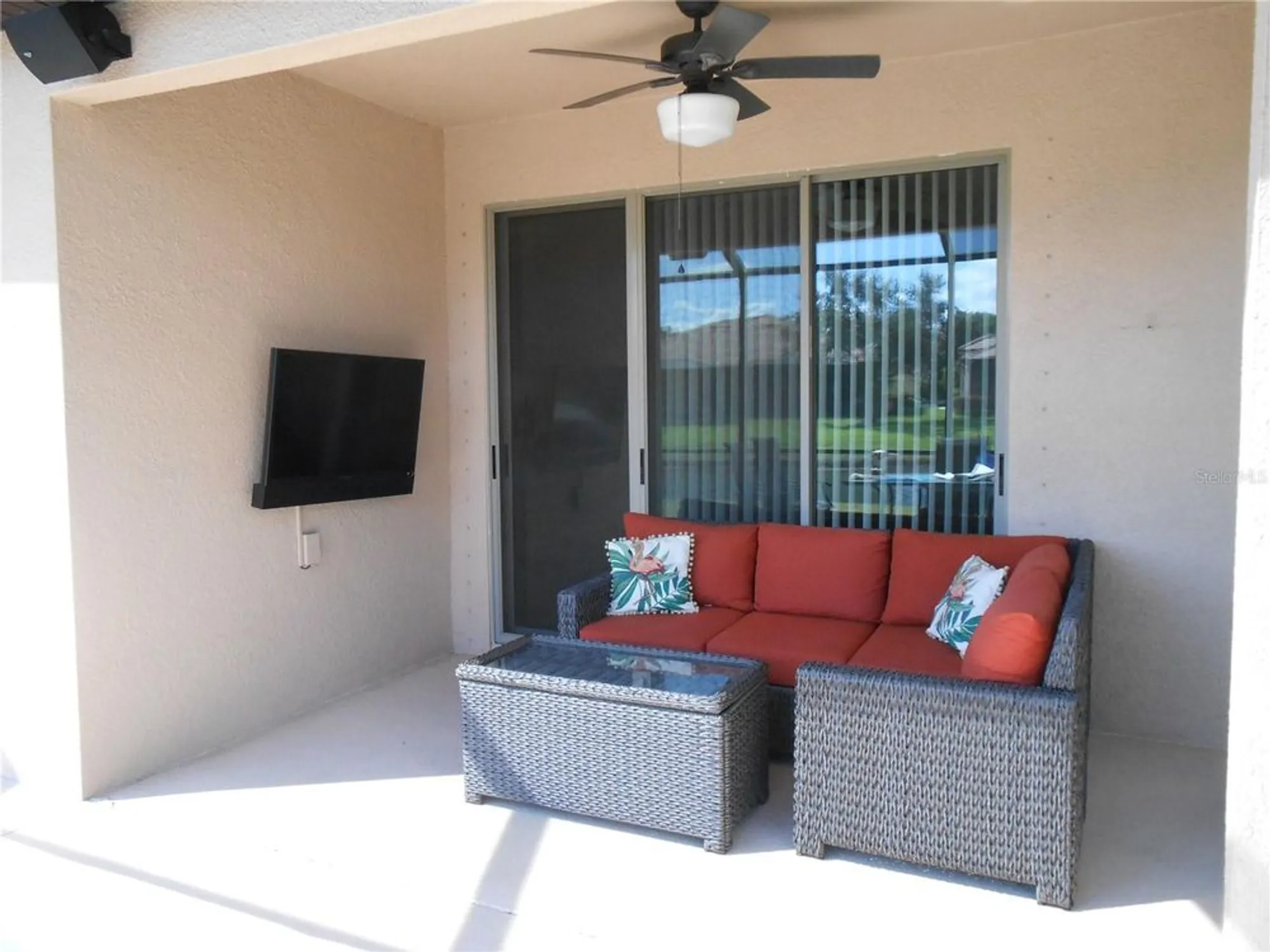 Property Slideshow image 34 of 61 | 344 mystic falls dr, Apollo Beach, FL, 33572
