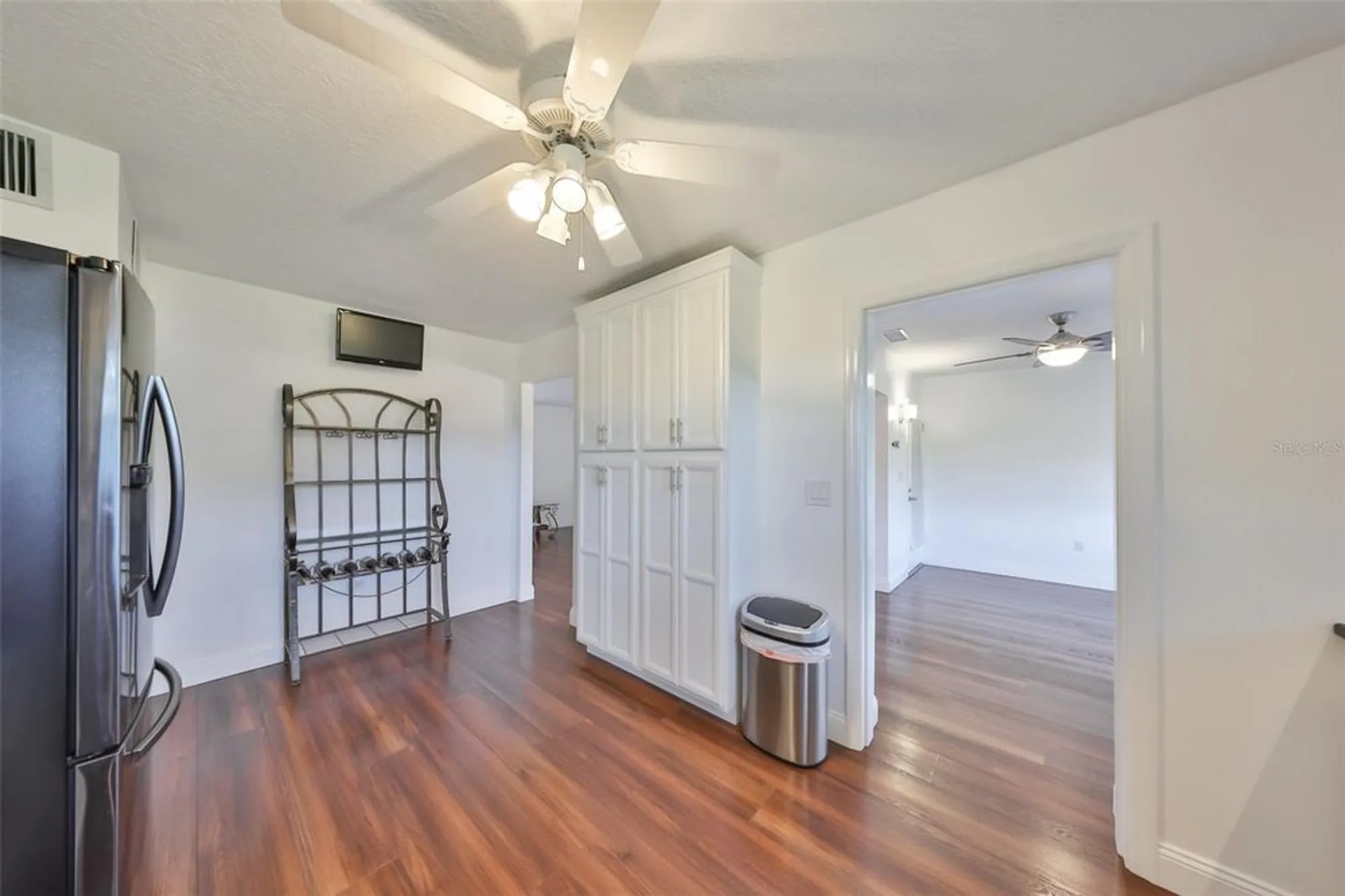 Property Slideshow image 15 of 39 | 611 fox hills dr, Sun City Center, FL, 33573