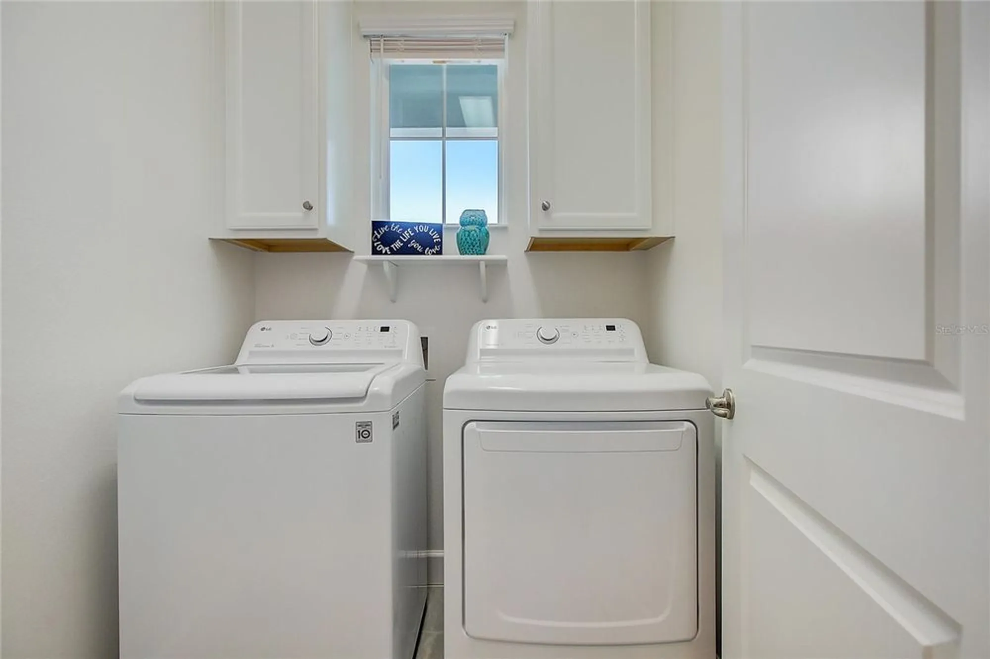 Property Slideshow image 37 of 91 | 411 sandsend ct, Apollo Beach, FL, 33572