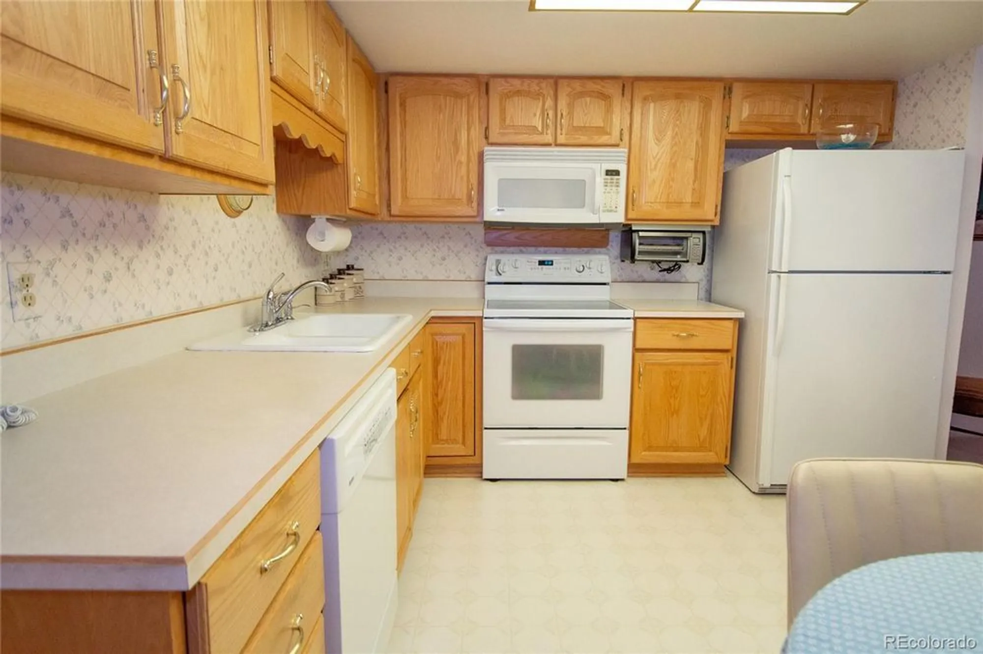 Property Slideshow image 21 of 37 | 14390 e marina dr 202, Aurora, CO, 80014