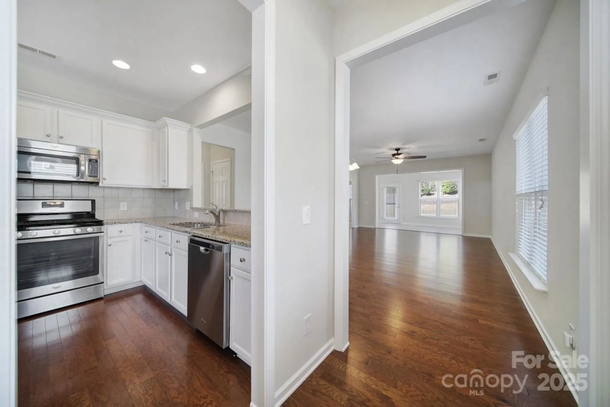 Property Slideshow image 3 of 41 | 20257 dovekie ln, Fort Mill, SC, 29707