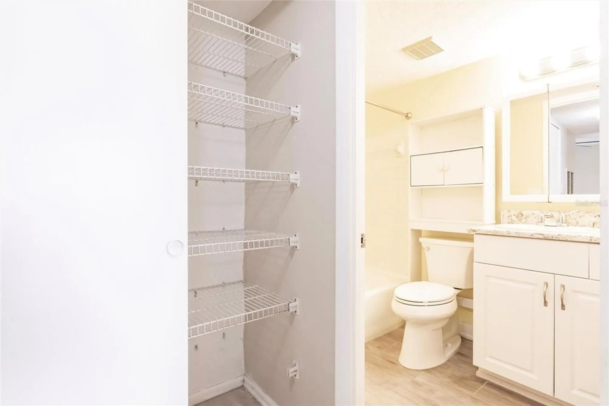 Property Slideshow image 26 of 64 | 3635 lake bayshore dr j-410, Bradenton, FL, 34205