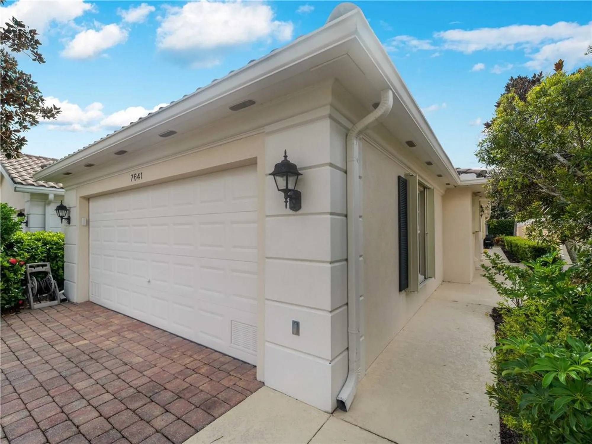 Property Slideshow image 1 of 62 | 7641 quinto dr, Sarasota, FL, 34238