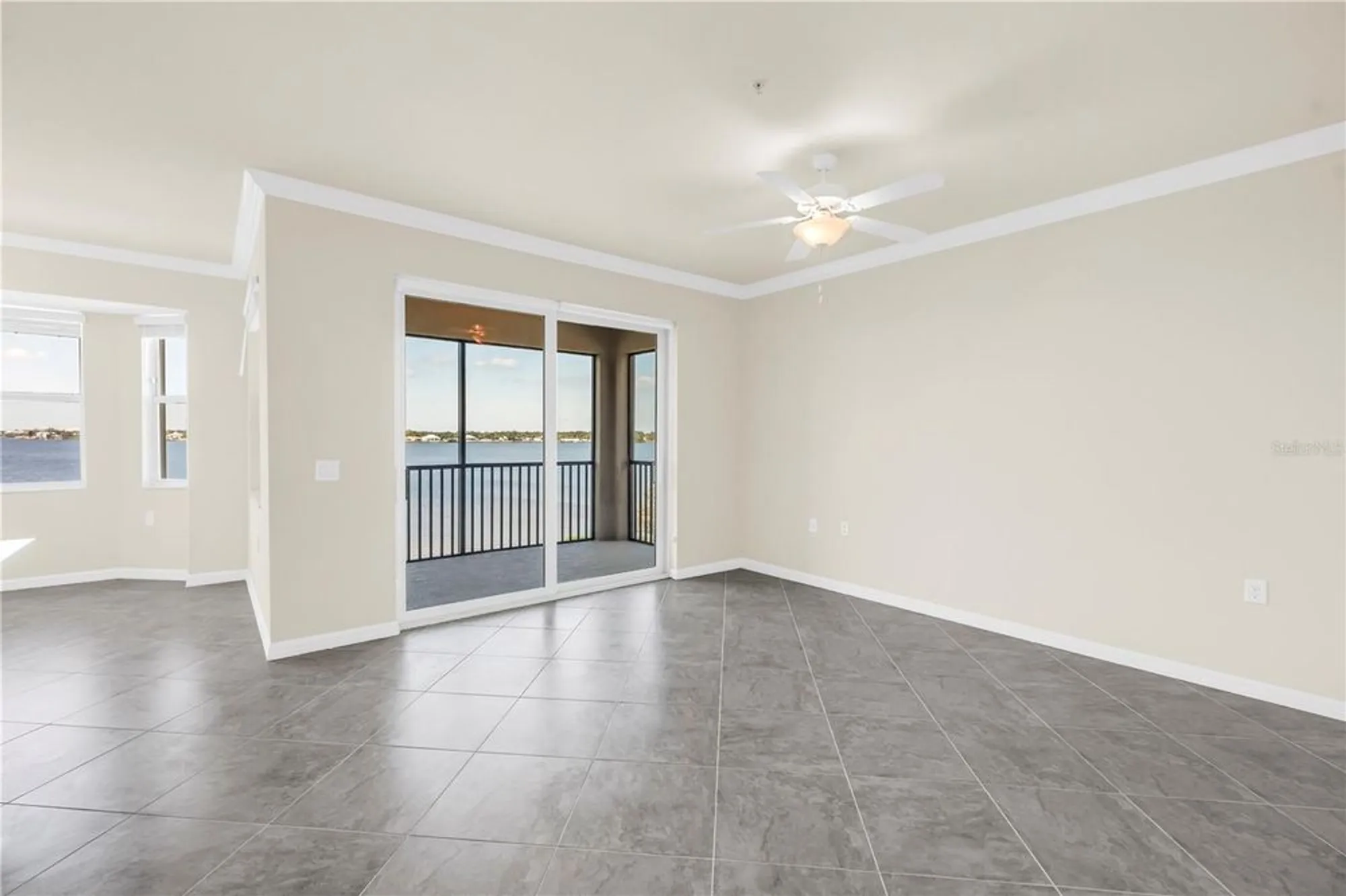 Property Slideshow image 25 of 59 | 1030 tidewater shores loop 406, Bradenton, FL, 34208