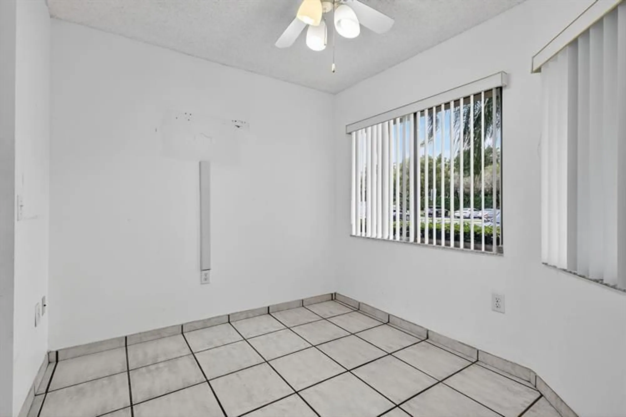 Property Slideshow image 17 of 70 | 1001 sw 141st ave, Pembroke Pines, FL, 33027