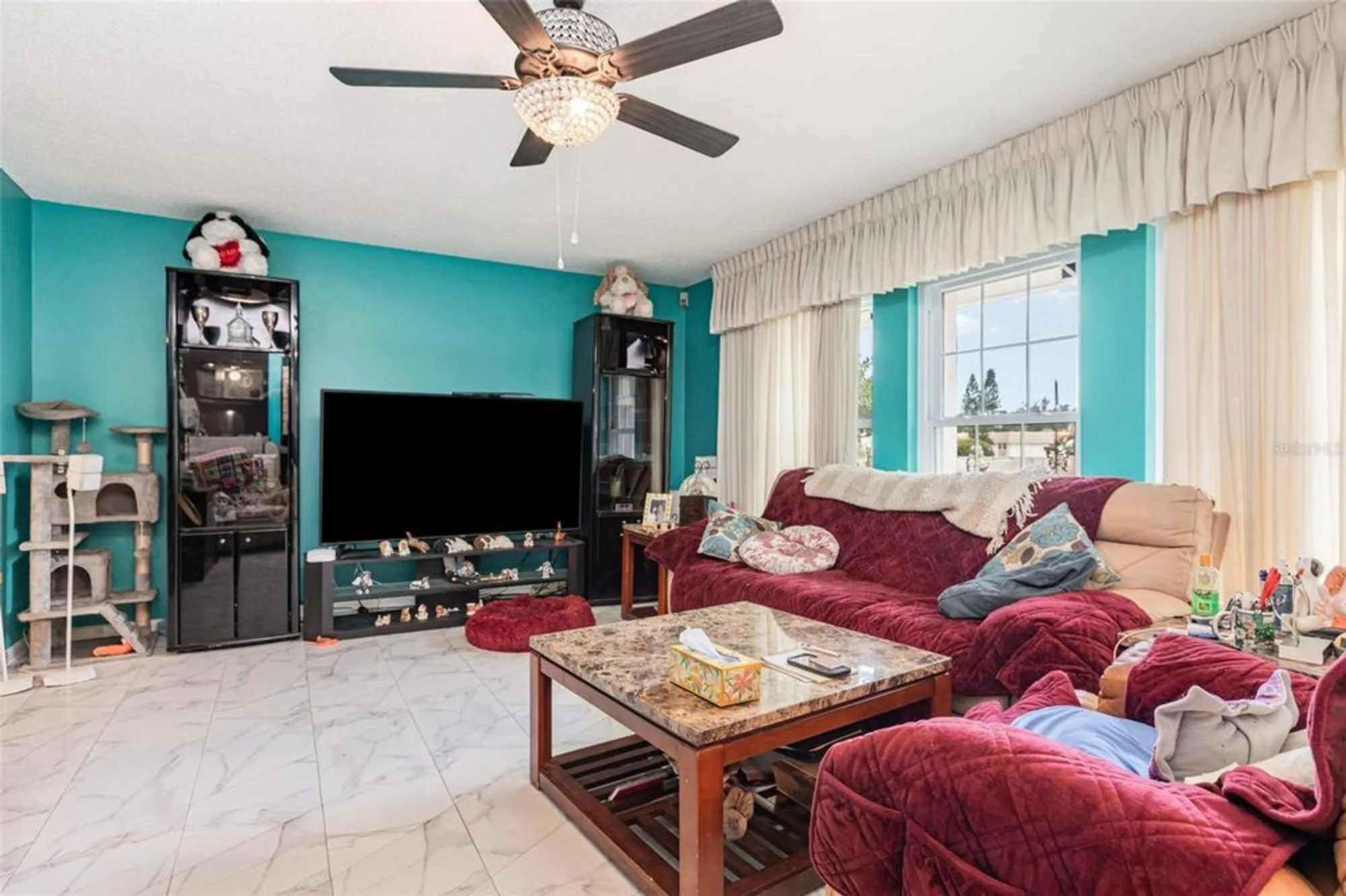 Property Slideshow image 8 of 48 | 305 cranston pl, Sun City Center, FL, 33573