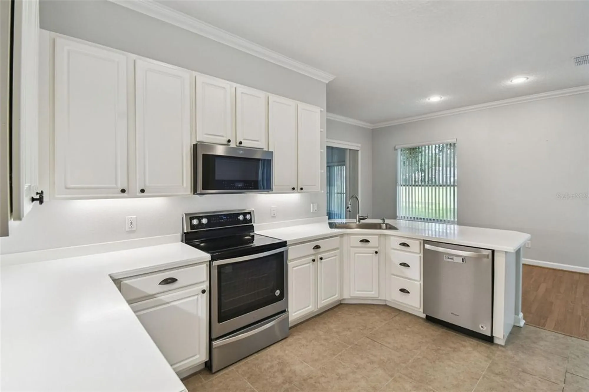 Property Slideshow image 10 of 64 | 3805 scarborough ct, Clermont, FL, 34711