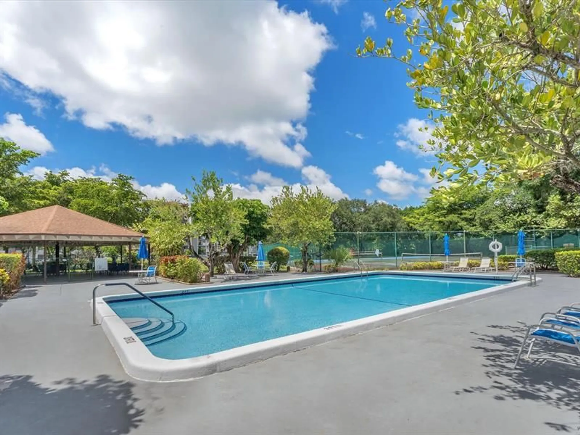 Property Slideshow image 23 of 28 | 5860 nw 44th st 804, Lauderhill, FL, 33319