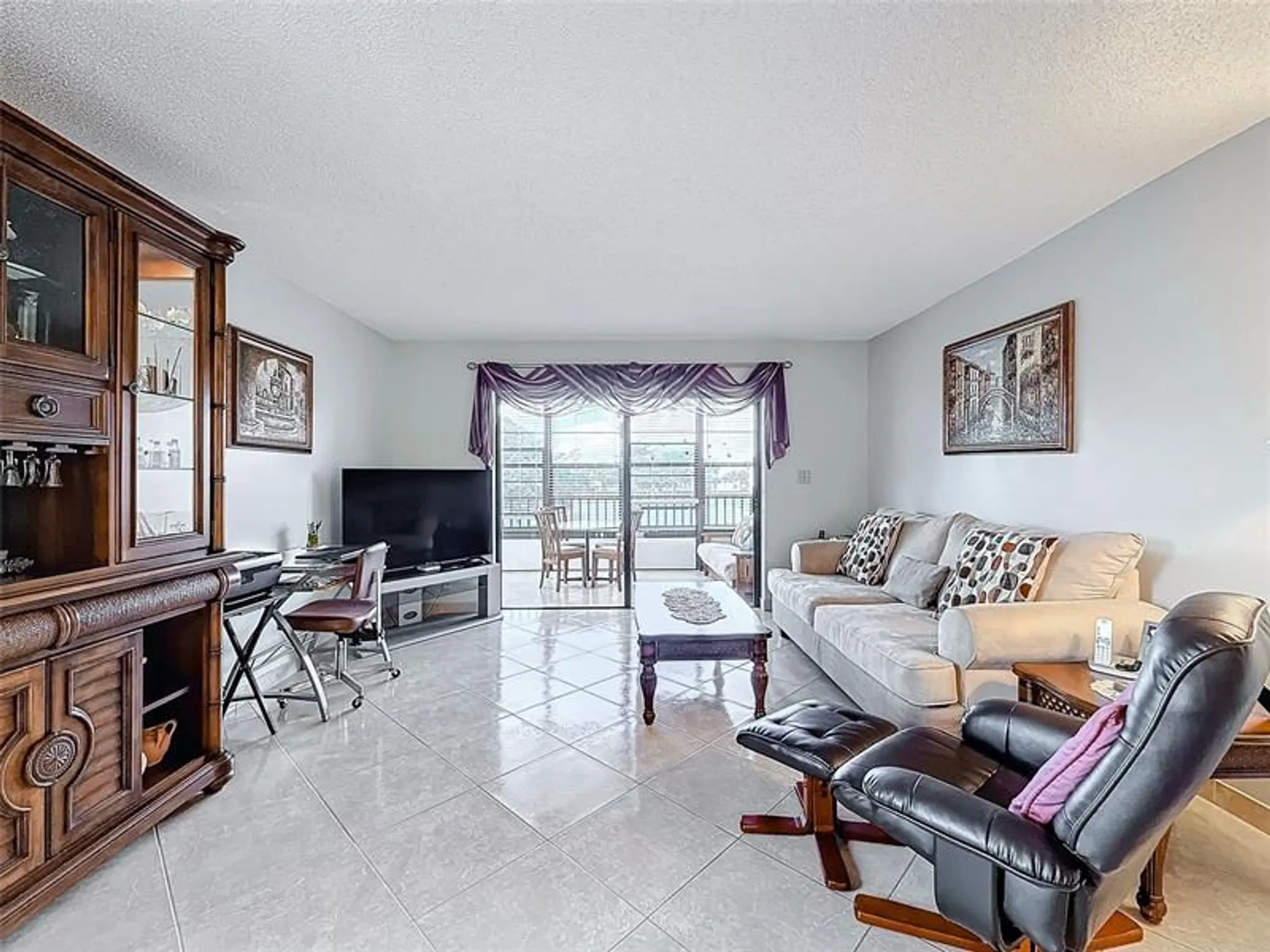 Property Slideshow image 25 of 62 | 4930 e sabal palm blvd 301, Tamarac, FL, 33319