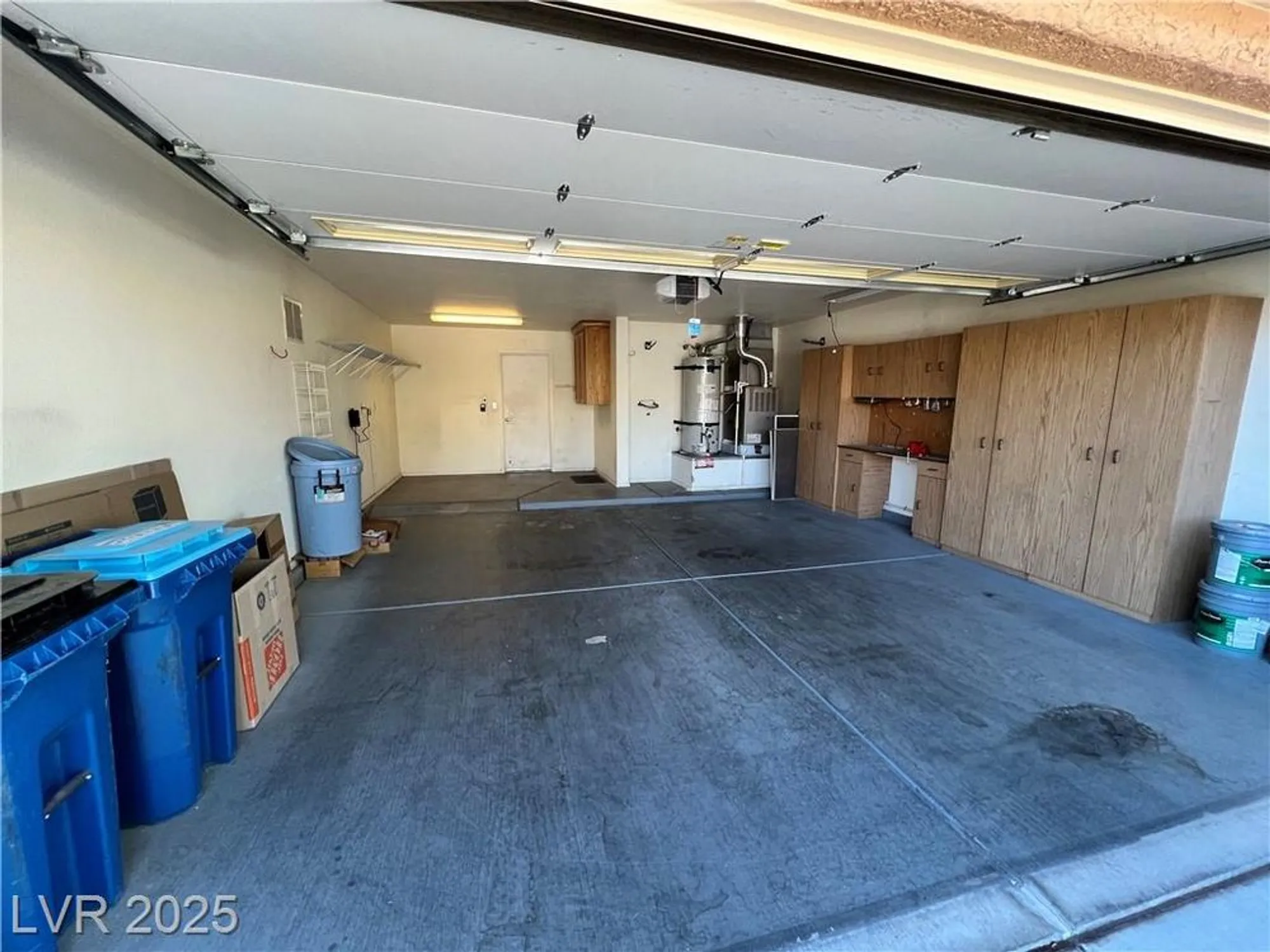 Property Slideshow image 10 of 20 | 2821 tumble brook dr, Las Vegas, NV, 89134