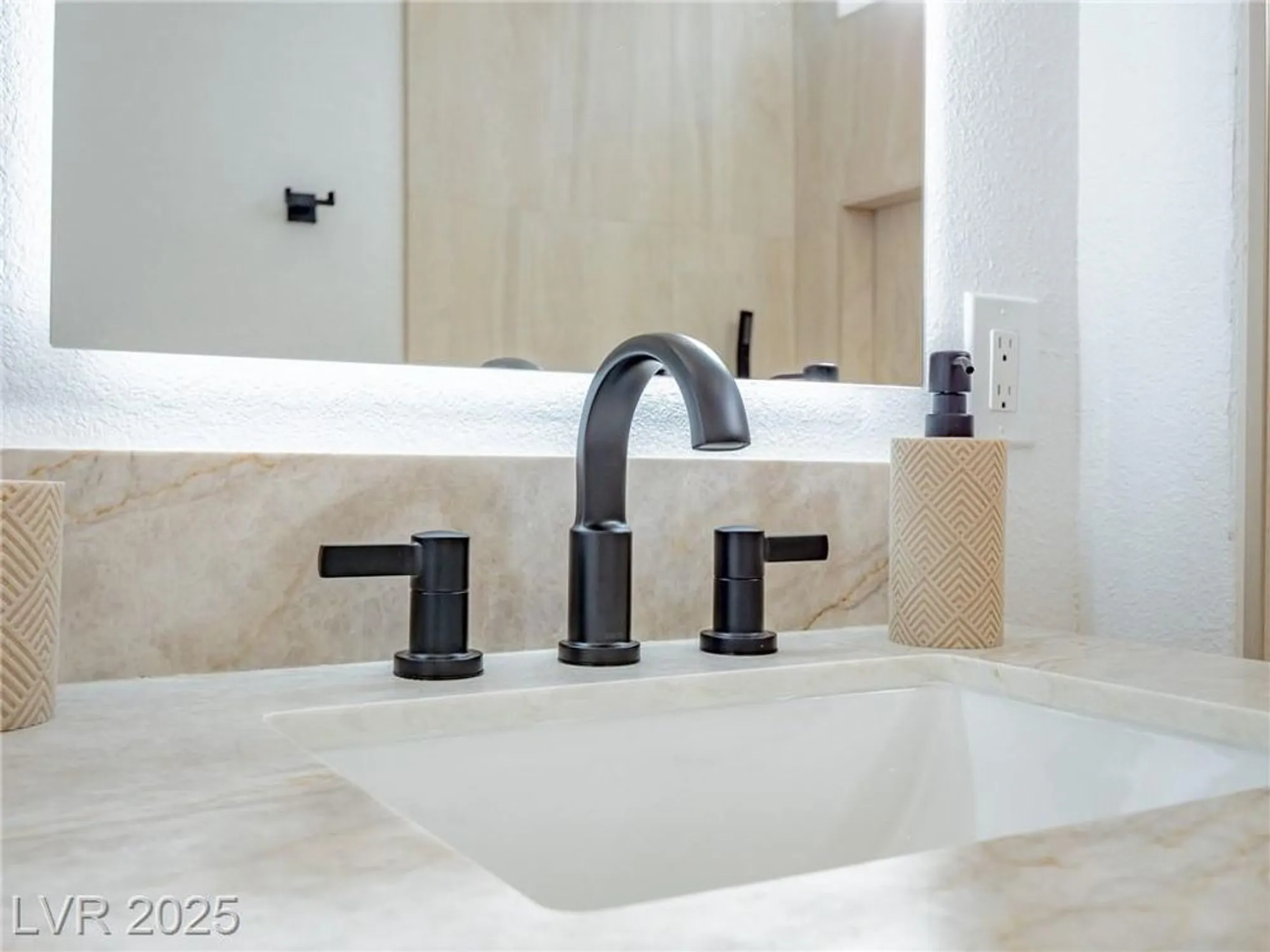 Property Slideshow image 4 of 43 | 2537 terrytown ave, Henderson, NV, 89052