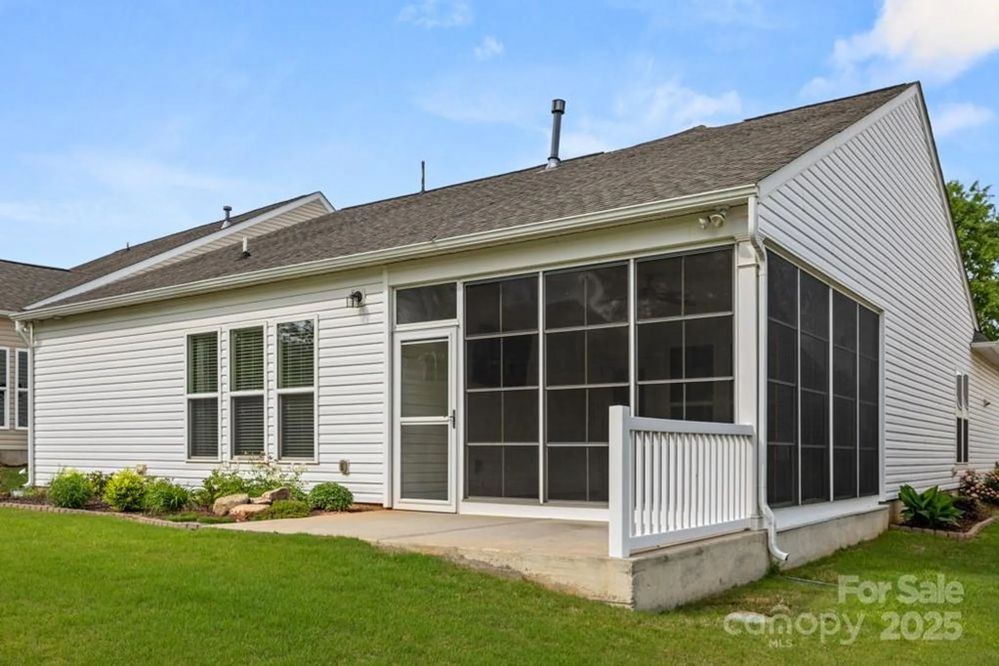 Property Slideshow image 26 of 36 | 20135 dovekie ln, Fort Mill, SC, 29707