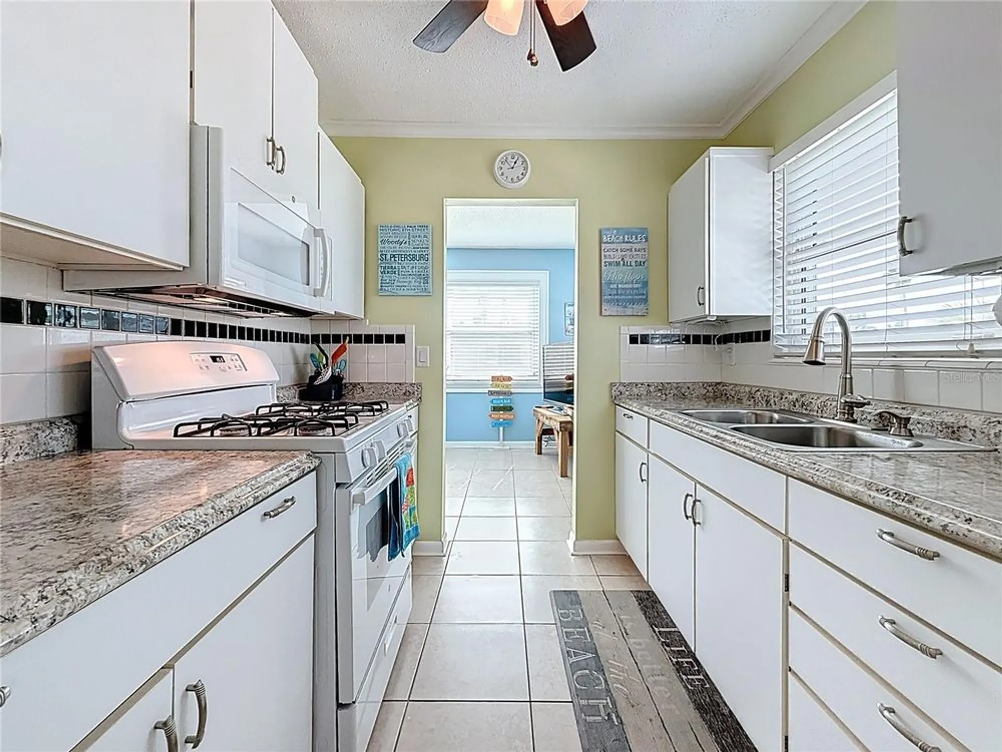 Property Slideshow image 15 of 64 | 5267 81st st n apt 26, Saint Petersburg, FL, 33709