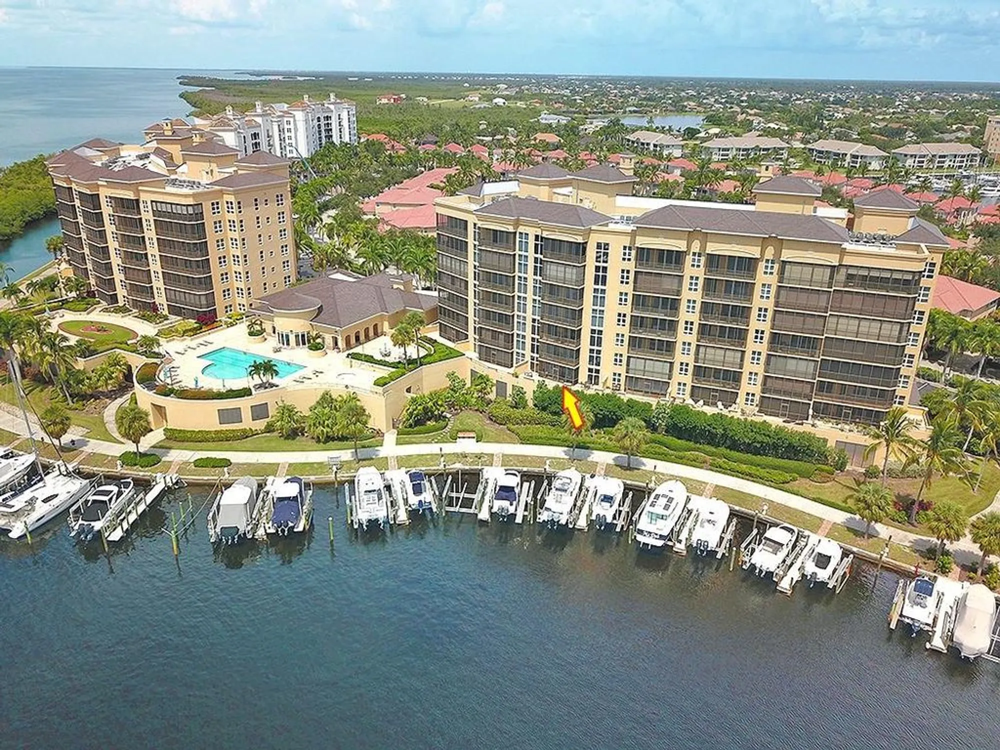 Property Slideshow image 2 of 53 | 3313 sunset key cir 105, Punta Gorda, FL, 33955