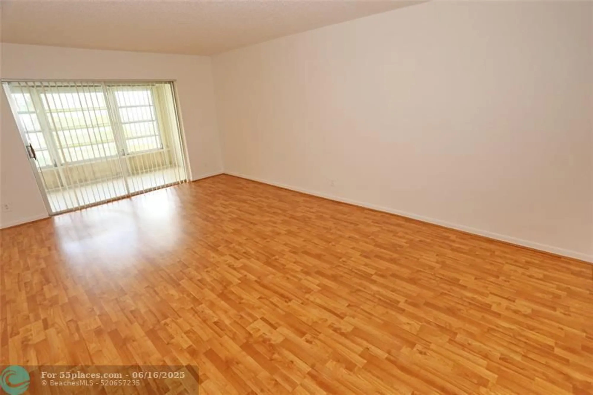 Property Slideshow image 7 of 30 | 6700 royal palm blvd apt 309, Margate, FL, 33063