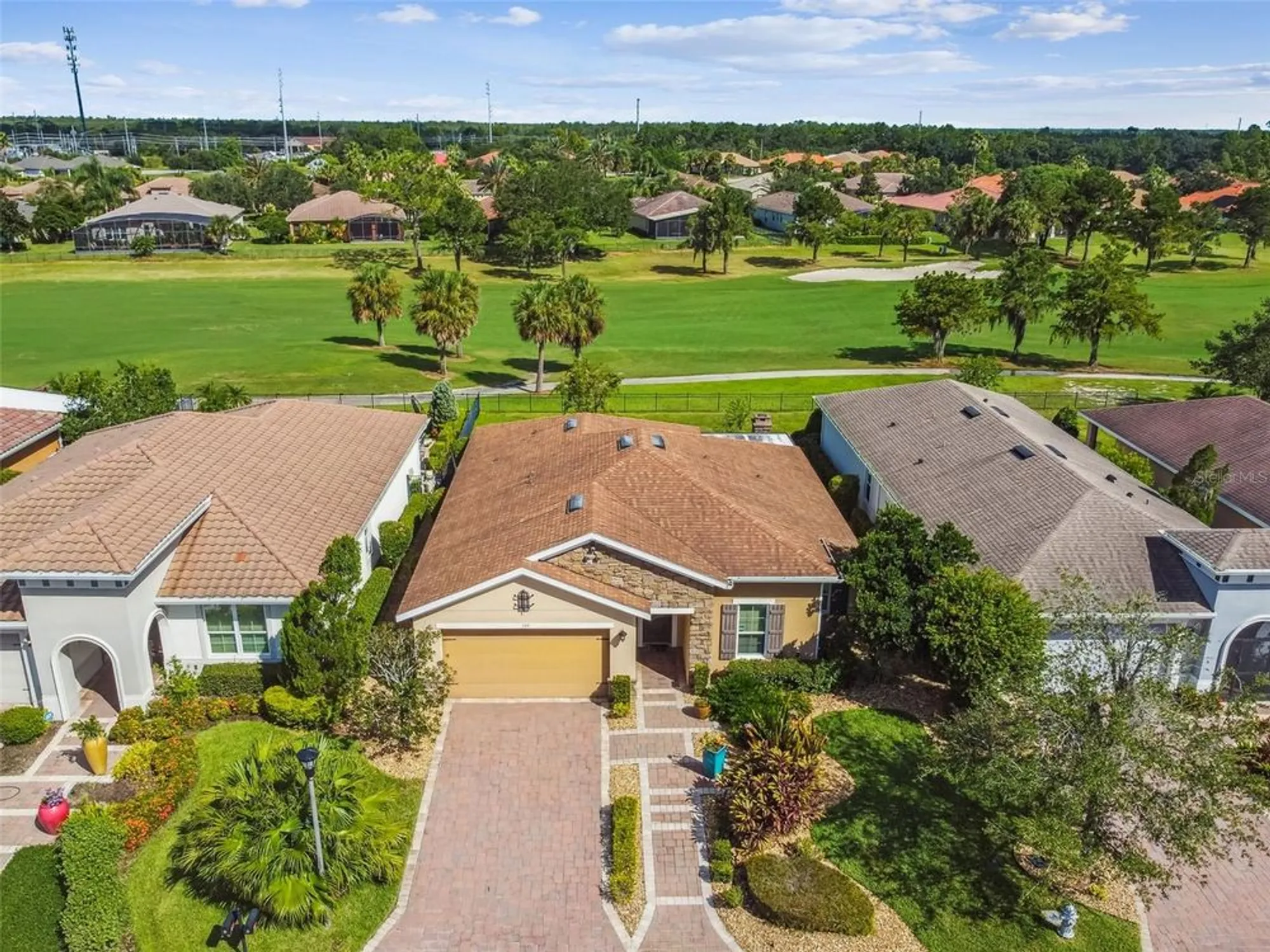 Property Slideshow image 2 of 54 | 159 casavista dr, Kissimmee, FL, 34759