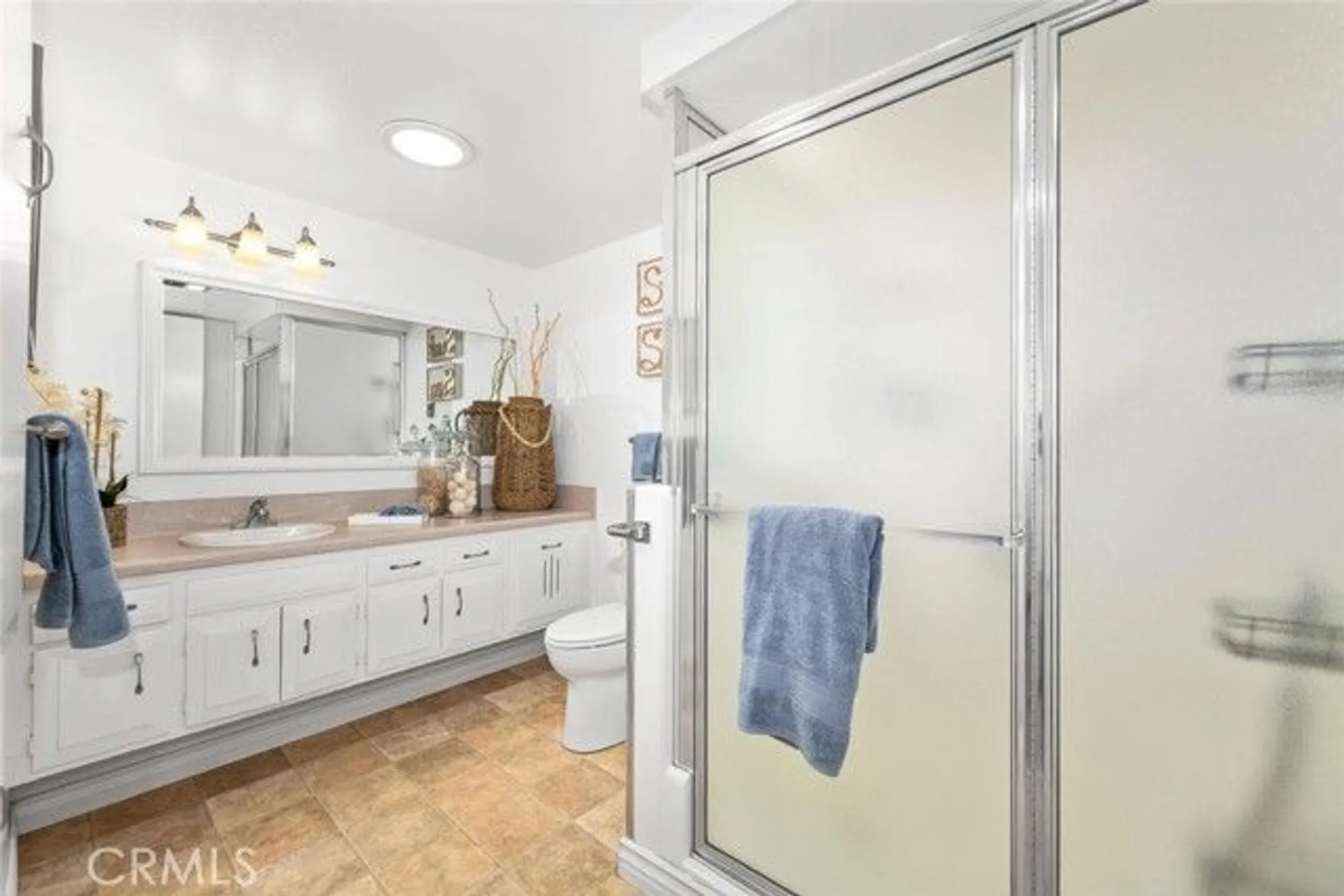 Property Slideshow image 33 of 45 | 1121 northwood rd, Seal Beach, CA, 90740