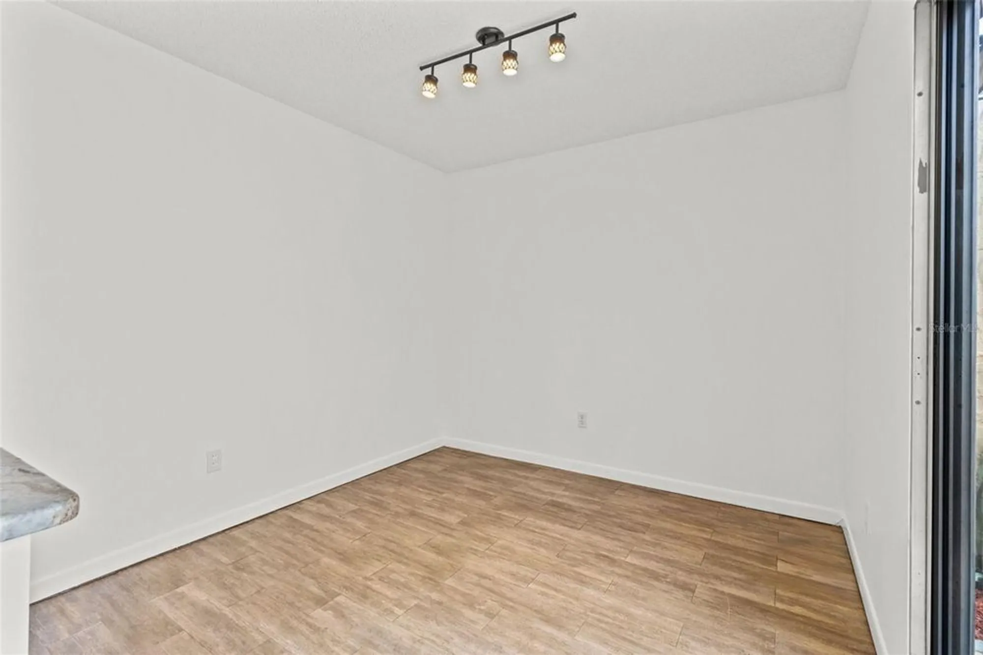 Property Slideshow image 20 of 36 | 1163 orange tree cir d, Palm Harbor, FL, 34684