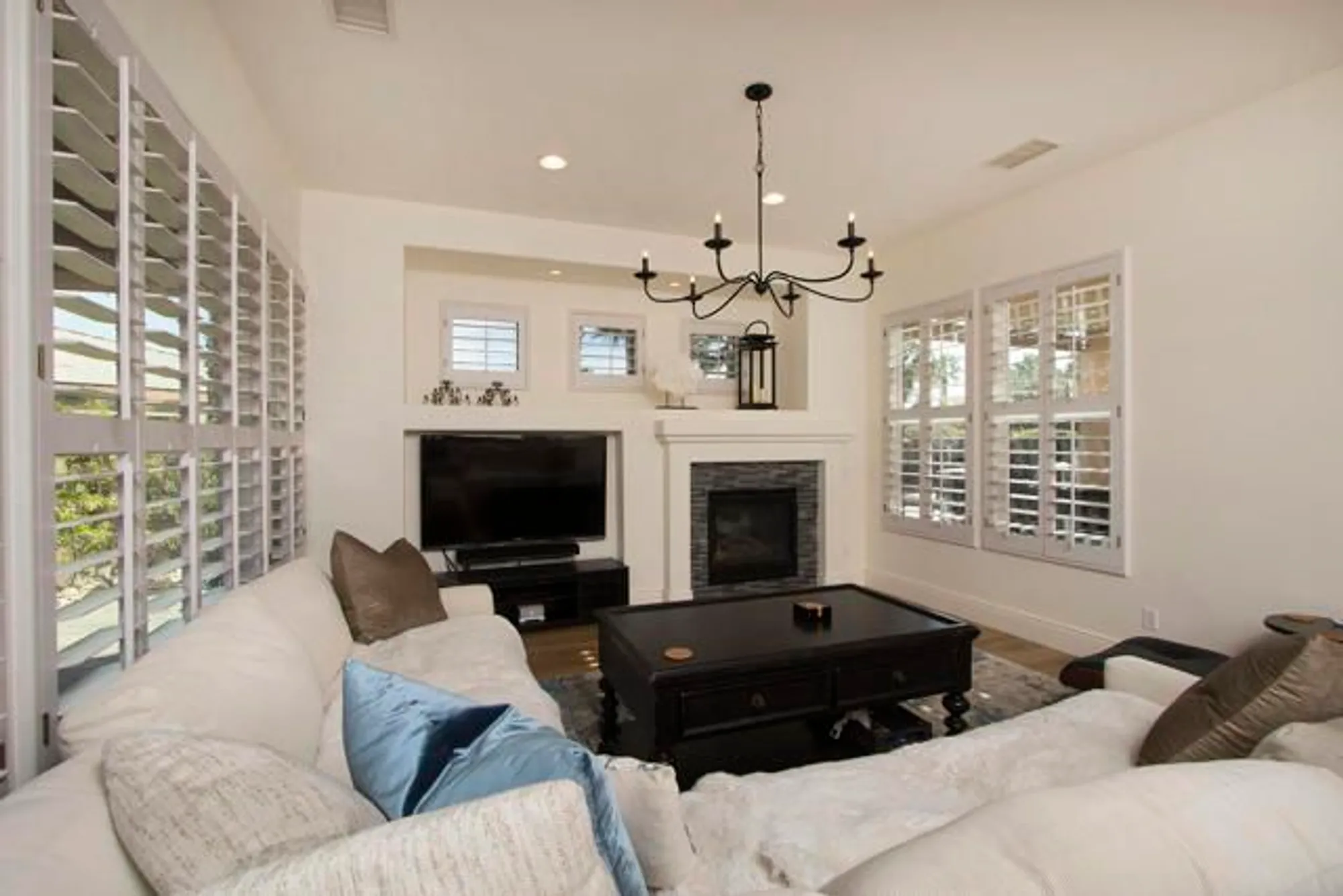 Property Slideshow image 13 of 53 | 81478 golden poppy way, La Quinta, CA, 92253