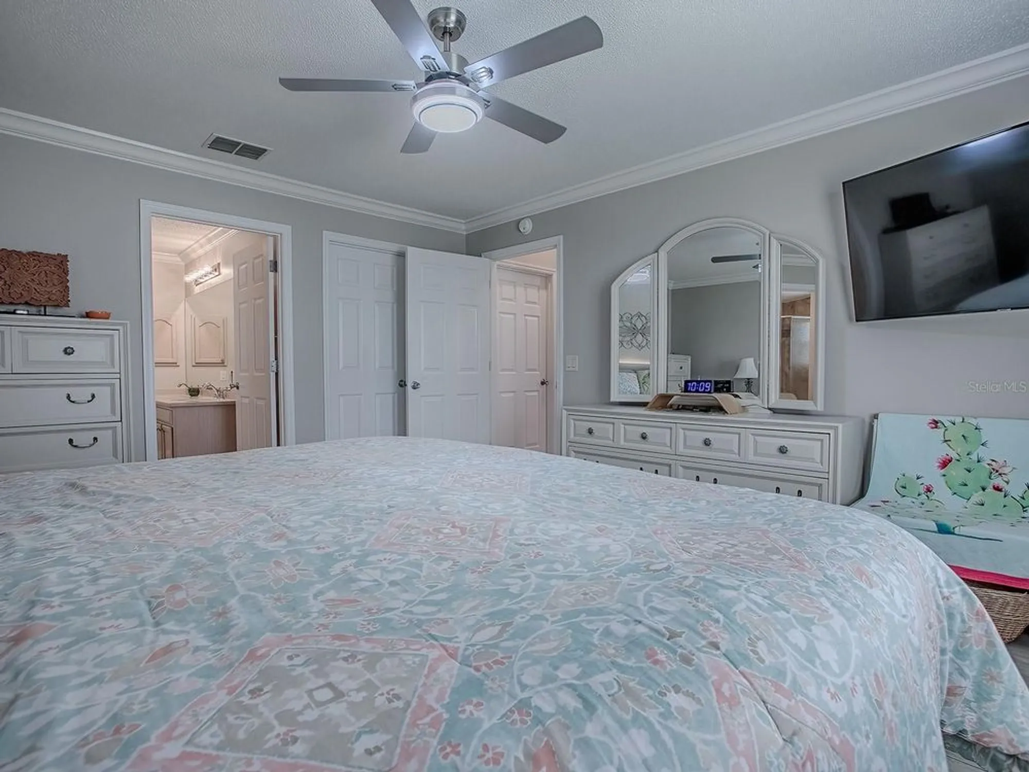 Property Slideshow image 25 of 42 | 421 aldama ave, The Villages, FL, 32159