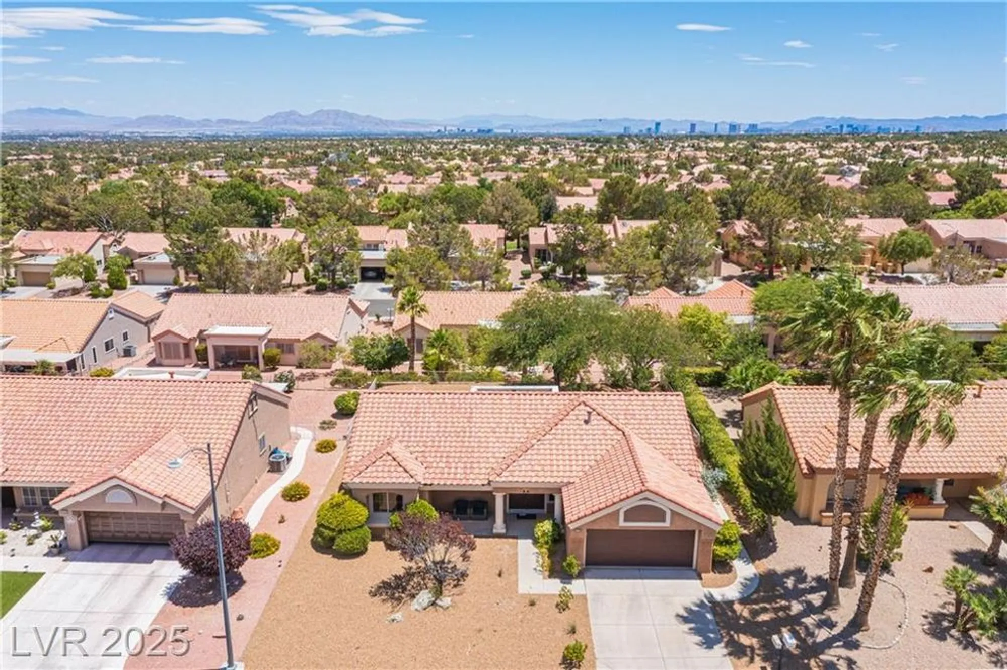 Property Slideshow image 58 of 72 | 2548 tumble brook dr, Las Vegas, NV, 89134