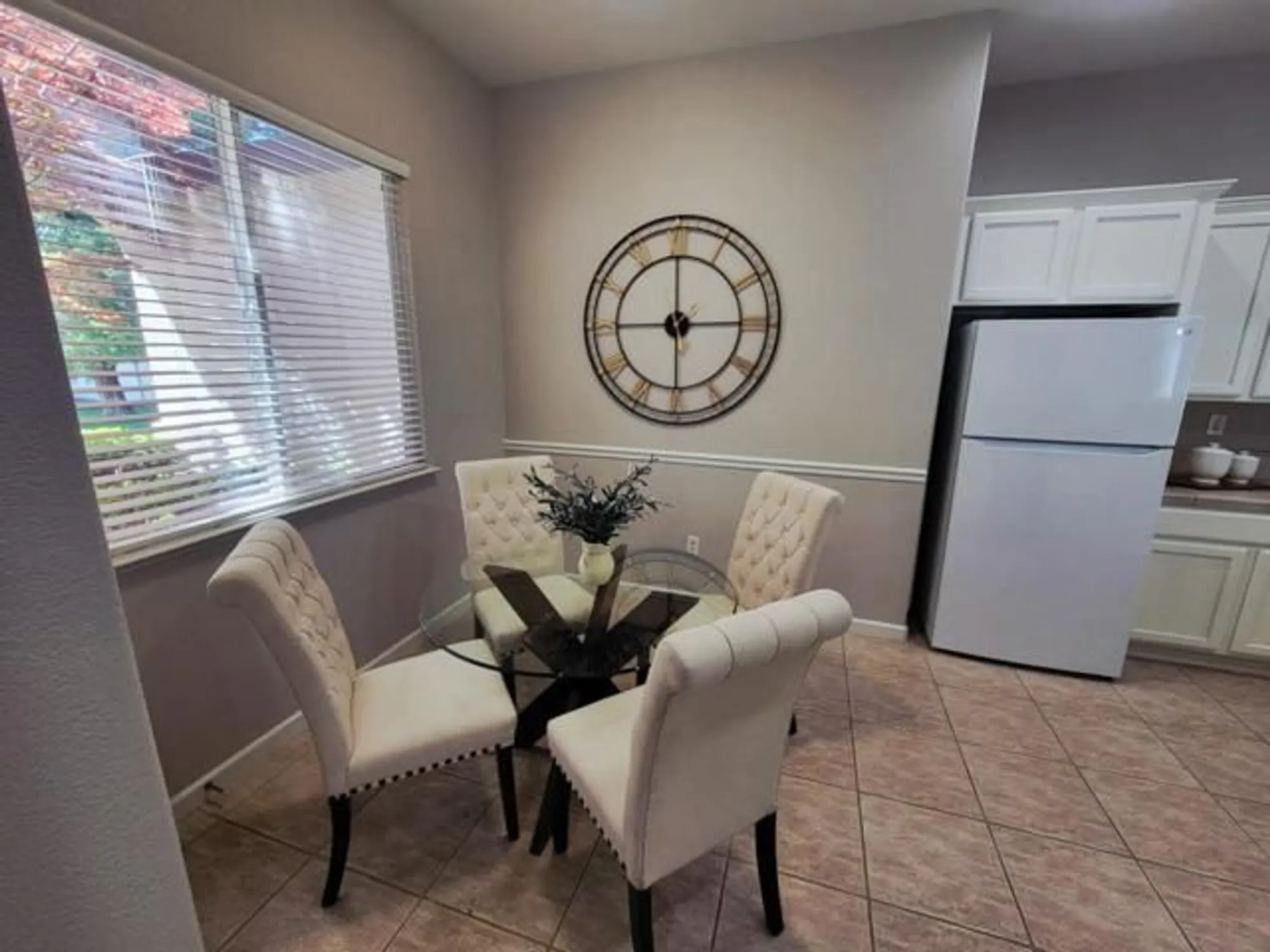 Property Slideshow image 23 of 36 | 9608 crystal bay ln, Elk Grove, CA, 95758