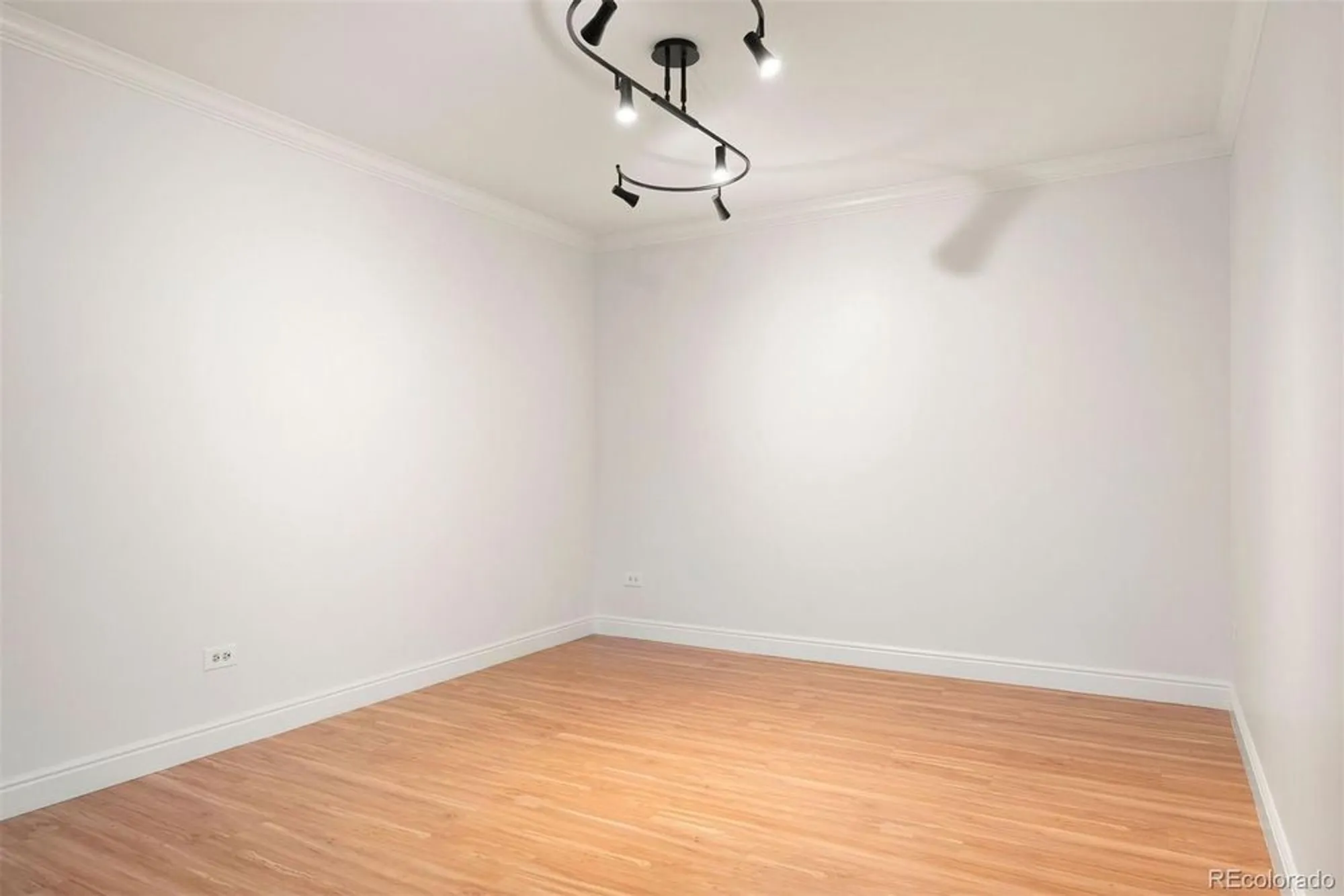 Property Slideshow image 18 of 44 | 695 s alton way unit 9c, Denver, CO, 80247