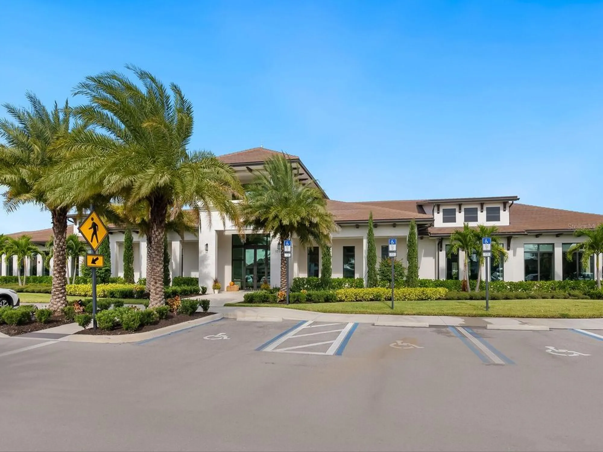 Property Slideshow image 31 of 51 | 4925 surfside cir, Bradenton, FL, 34211